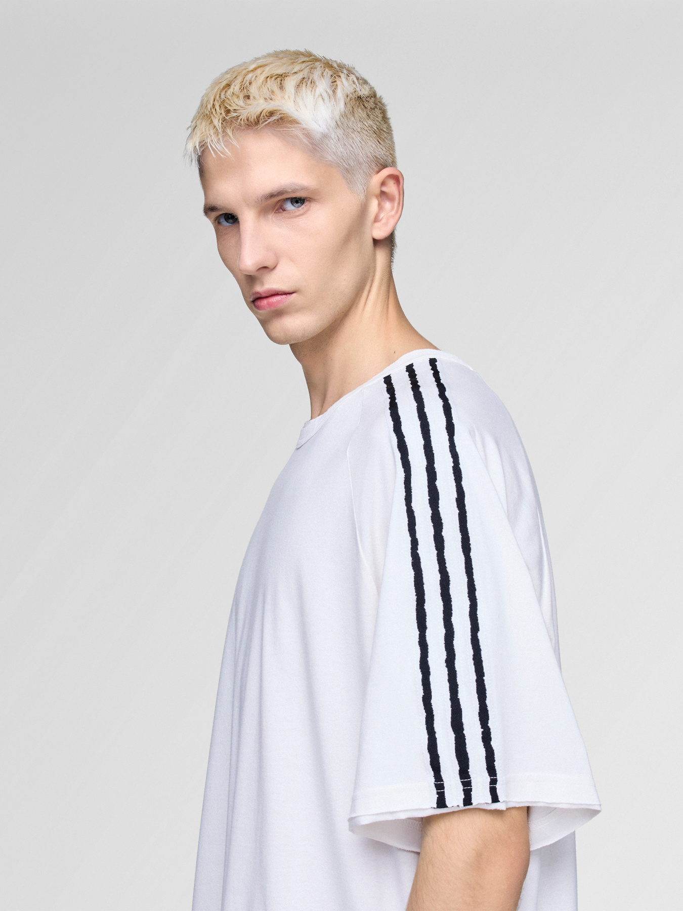 Футболка Adidas 3 Stripes модель KS9748 Фото