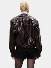 Шоколадная куртка из лакированной экокожи модель 12080 Шоколадная куртка из лакированной экокожи модель 12080 Фото