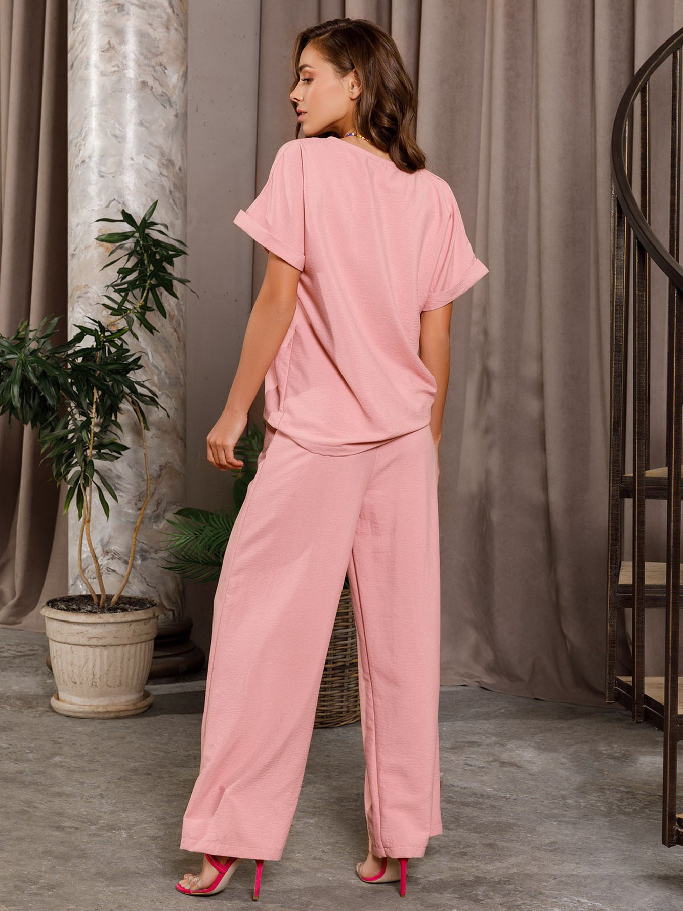 Повседневный костюм ISSA Plus модель 12766_pink Фото