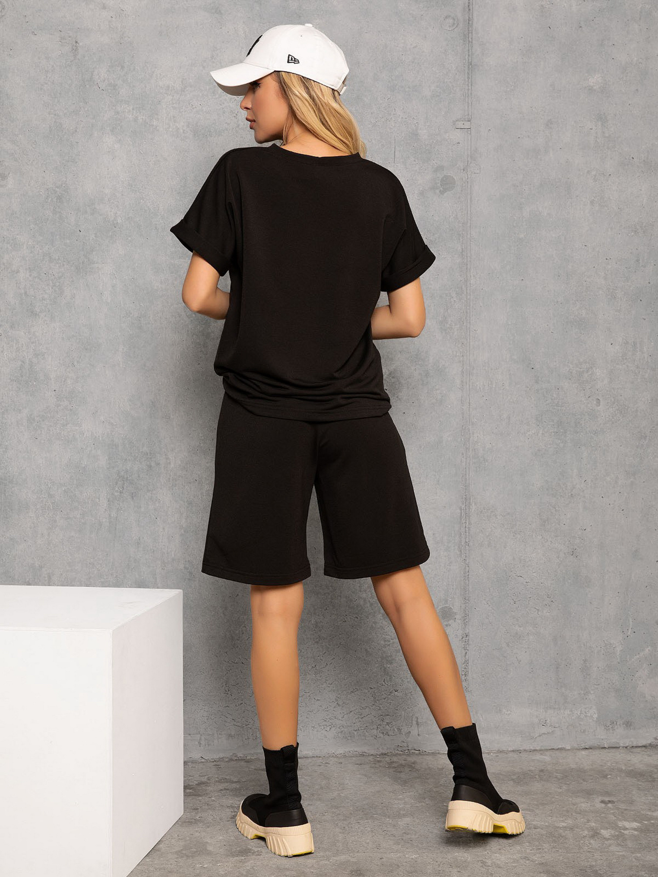 Костюми ISSA Plus модель 12740_black Костюми ISSA Plus модель 12740_black Фото