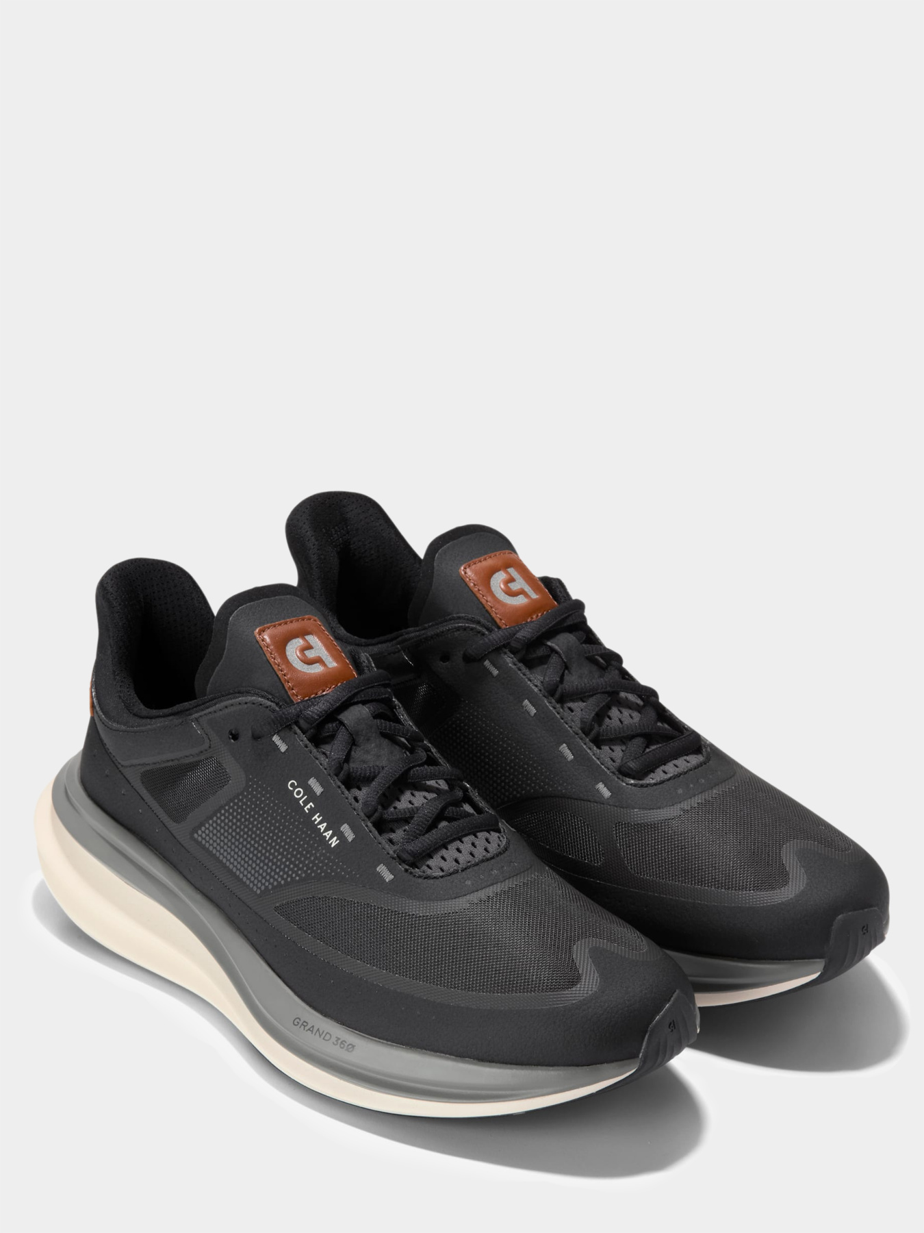 Чоловічі кросівки ØriginalGrand Quadstar Running Sneaker модель C39631 Фото