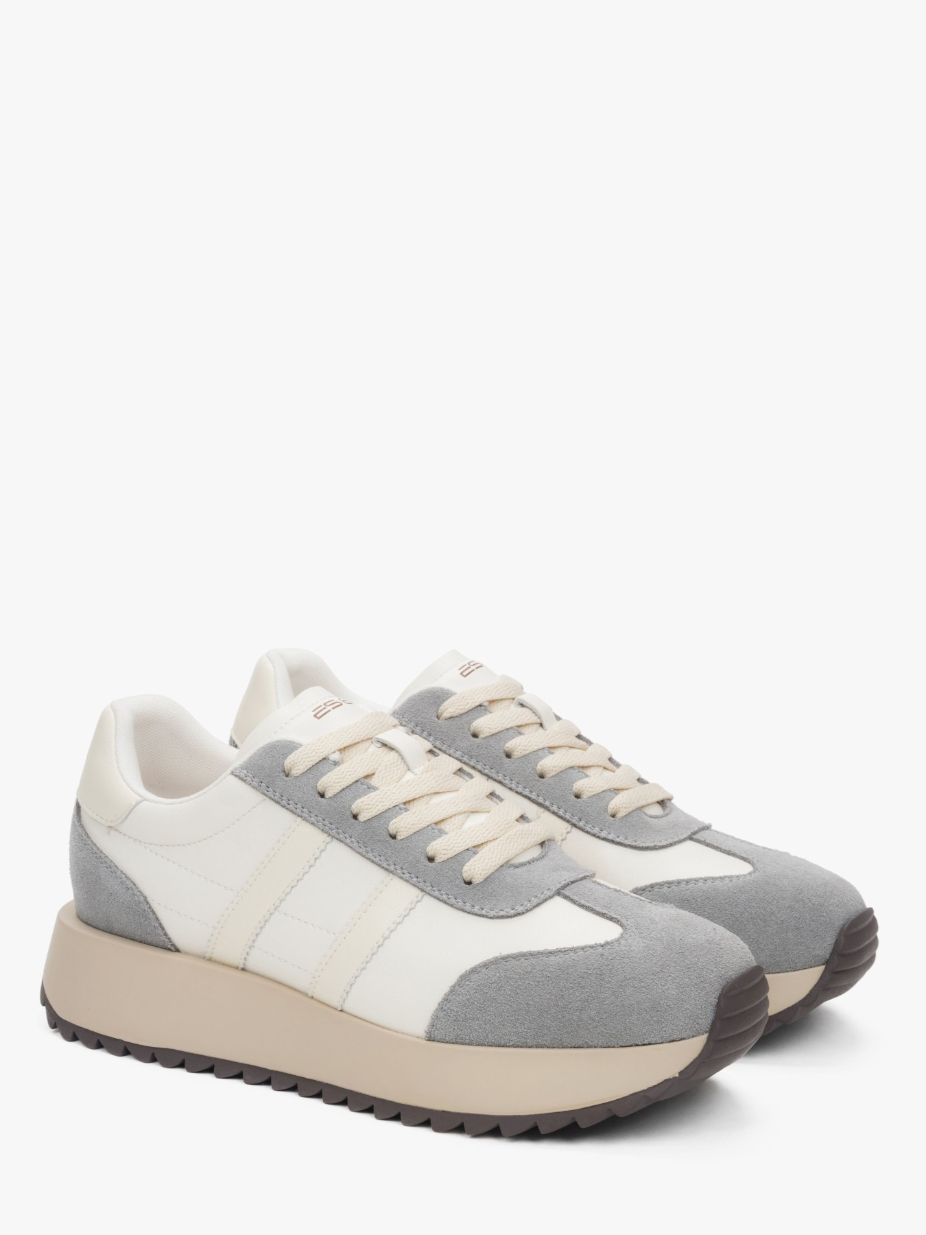 Кросівки ES8 7706-01-528, колір білий модель 7706-01-528 Фото