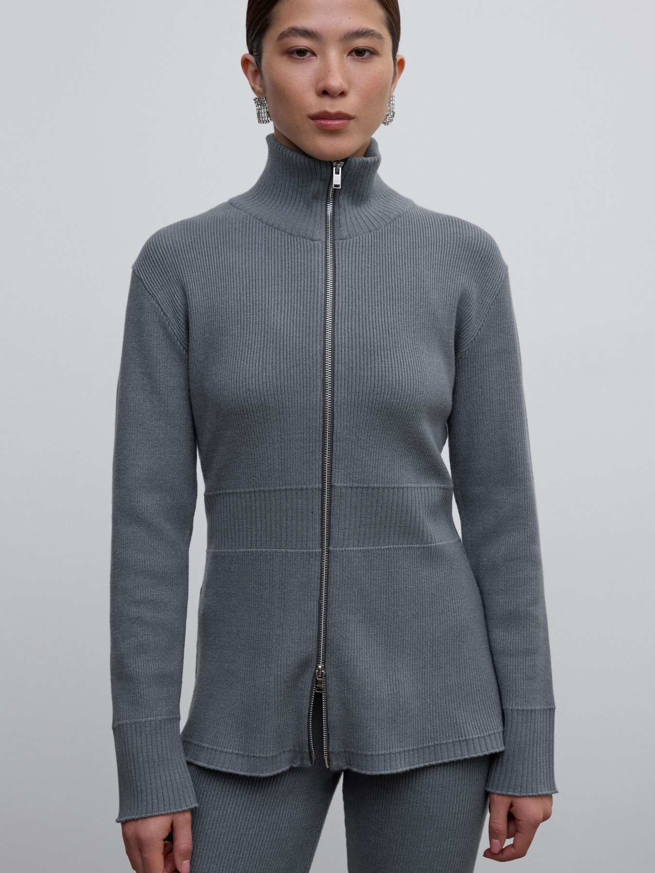 Костюм в'язаний ESTRO 0528-04105, колір сірий модель 0528-04105 Фото