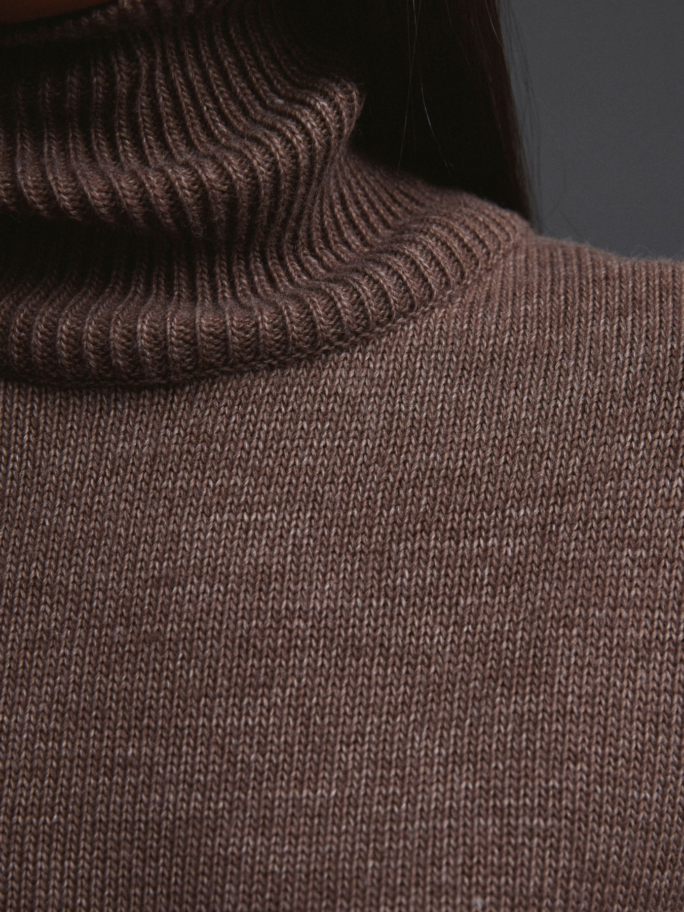 Светр в'язаний ESTRO 0541-06908, колір коричневий модель 0541-06908 Фото