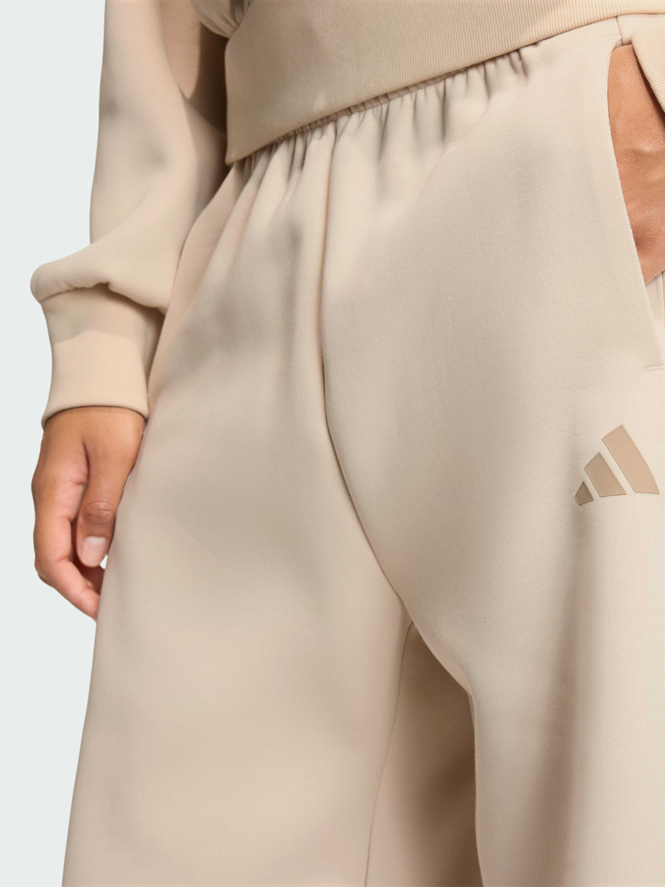 Повседневные штаны Adidas модель KB4228 Повседневные штаны Adidas модель KB4228 Фото