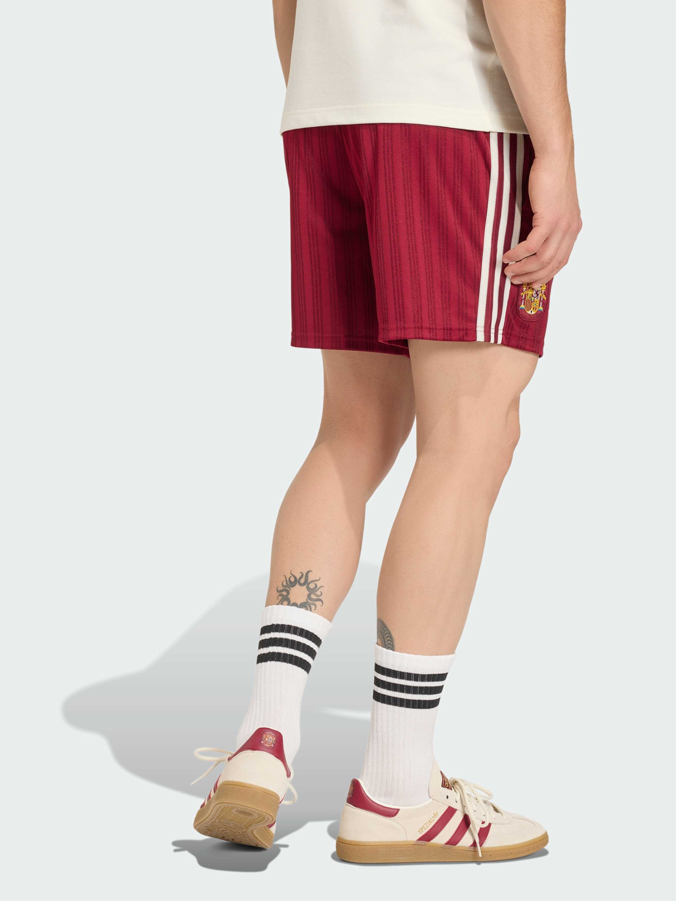 Шорты спортивные Adidas модель JZ2257 Шорты спортивные Adidas модель JZ2257 Фото