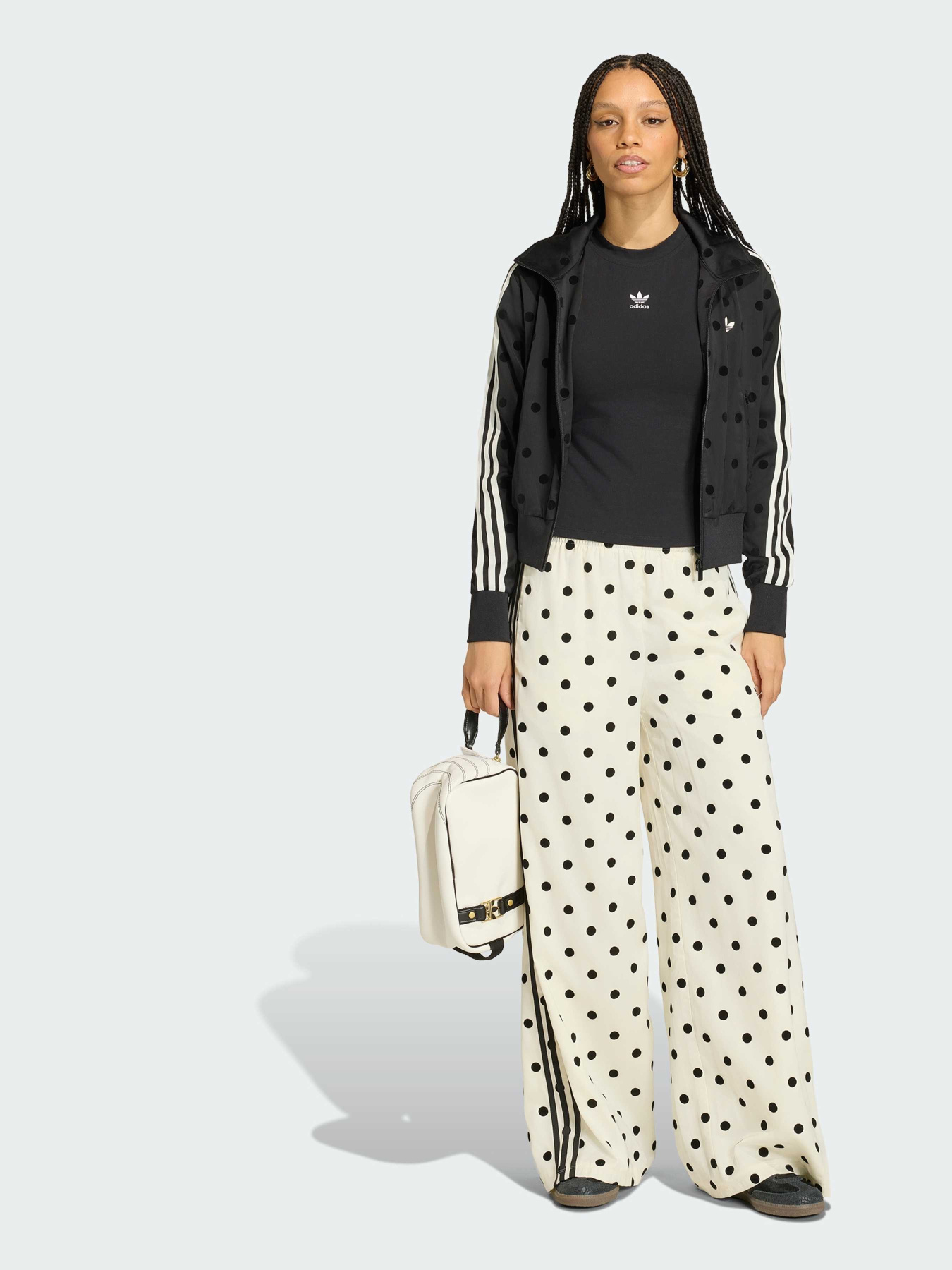 Повсякденні штани Adidas Adicolor модель KV1168 Фото