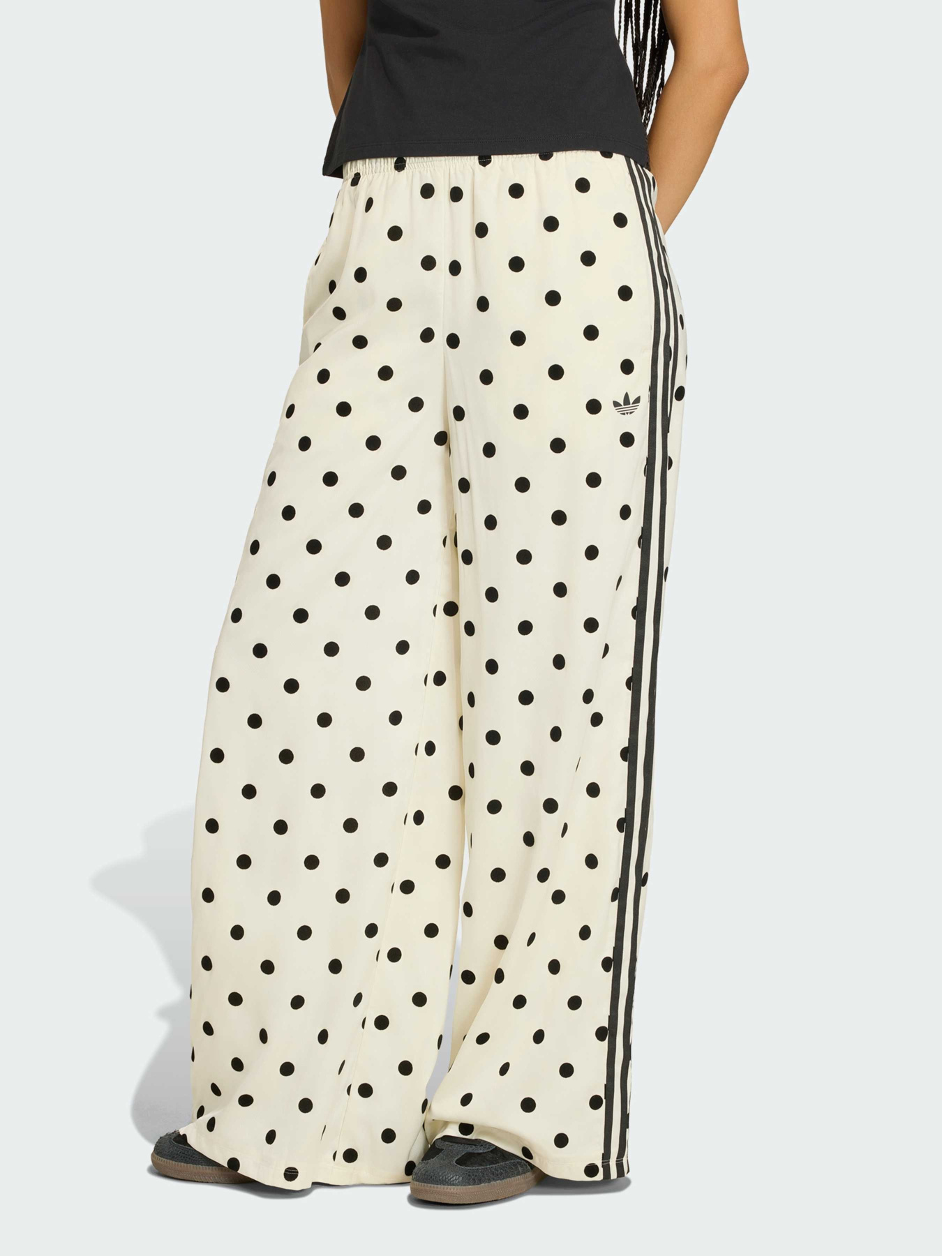 Повсякденні штани Adidas Adicolor модель KV1168 Фото