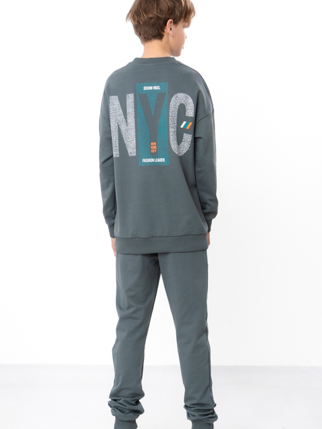 Підлітковий костюм для хлопчика зі світшотом та штанами, Темно-сірий​ Носи Своє (6419-057-33) модель 6419-057-33-zelenij-graft-nyc Фото