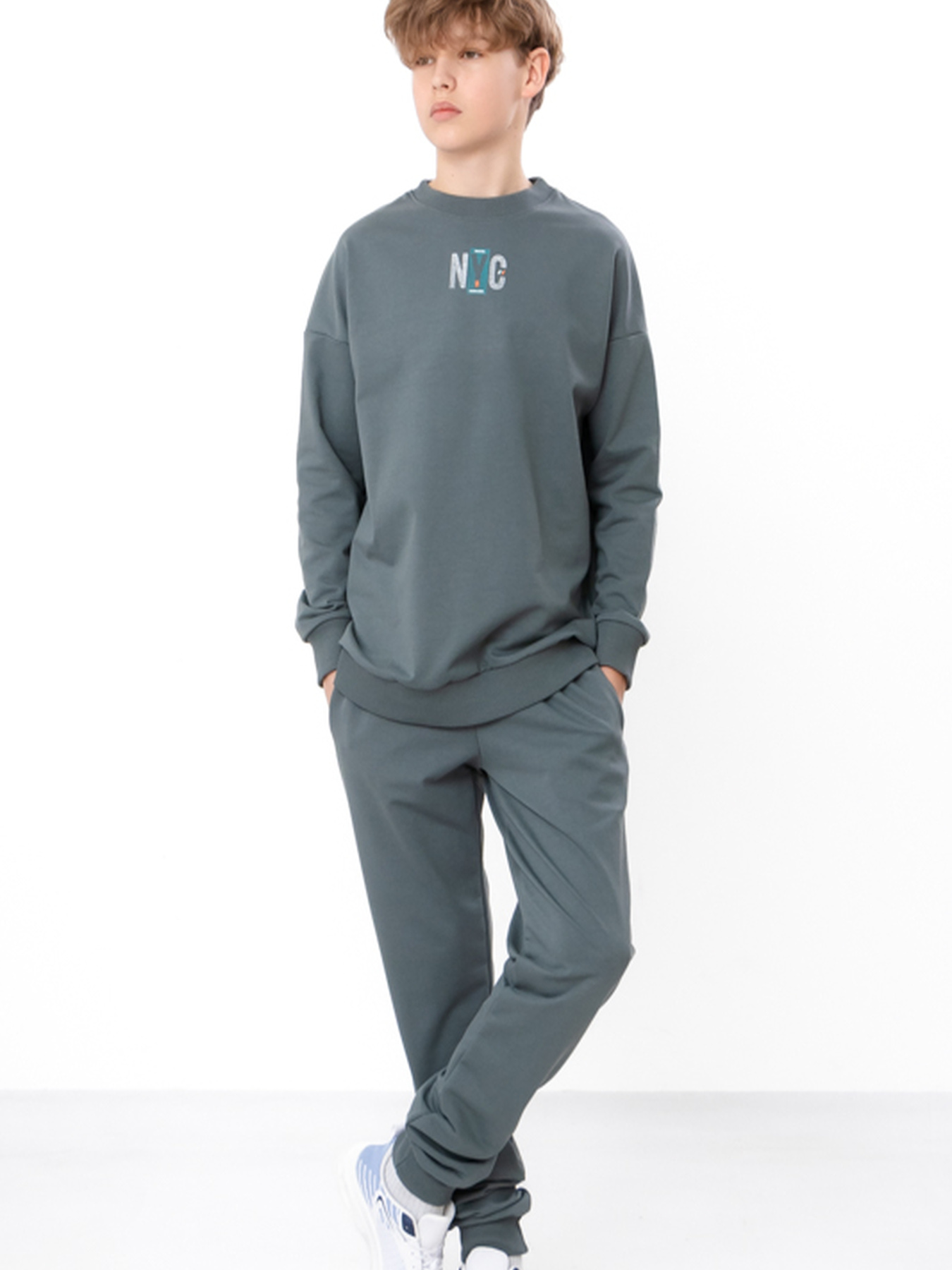 Підлітковий костюм для хлопчика зі світшотом та штанами, Темно-сірий​ Носи Своє (6419-057-33) модель 6419-057-33-zelenij-graft-nyc Фото