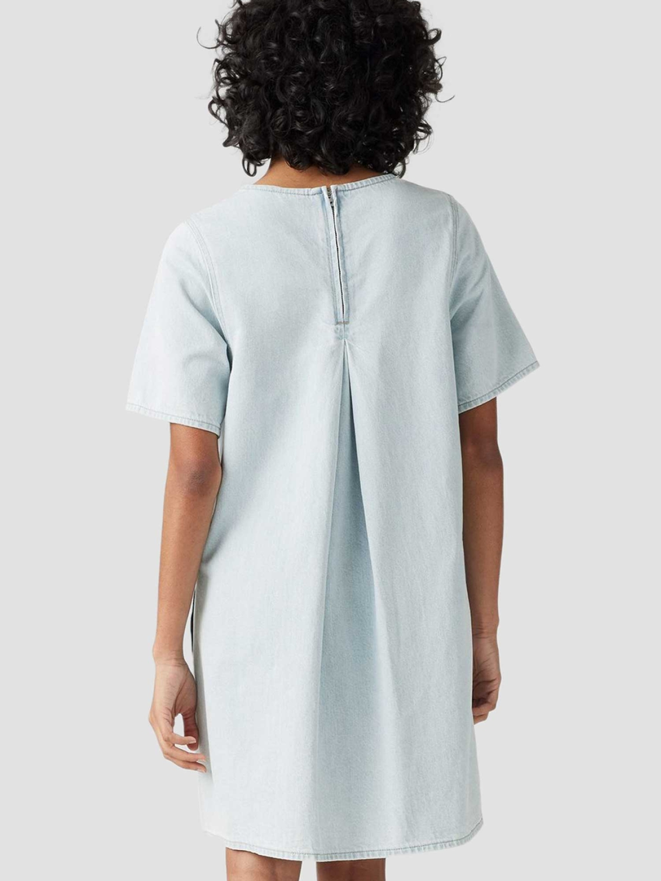 Платья Levi's модель 001WD;0000 Фото