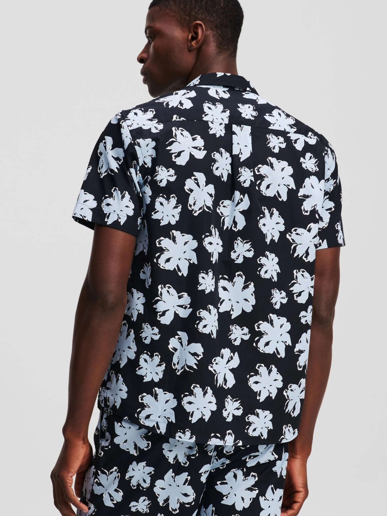 Сорочка повсякденна Karl Lagerfeld модель 552624.605521;996 Сорочка повсякденна Karl Lagerfeld модель 552624.605521;996 Фото