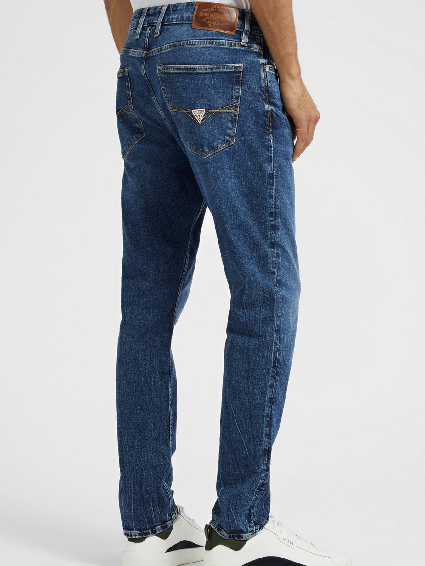 Прямые джинсы GUESS модель M3RAS2.D4TB3;KEN1 Фото