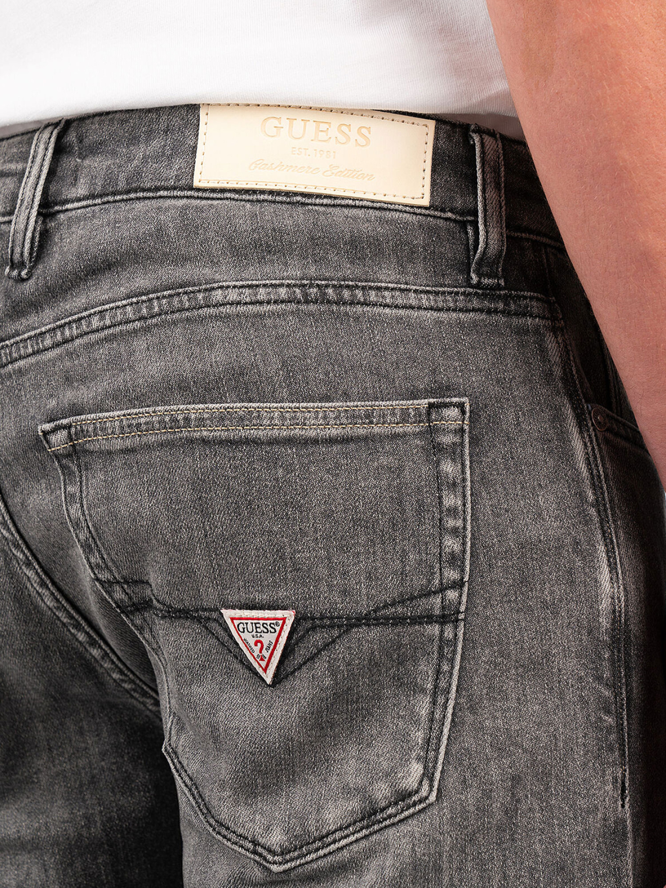 Зауженные джинсы GUESS модель M3YAS2.D4U42;DRMM Фото