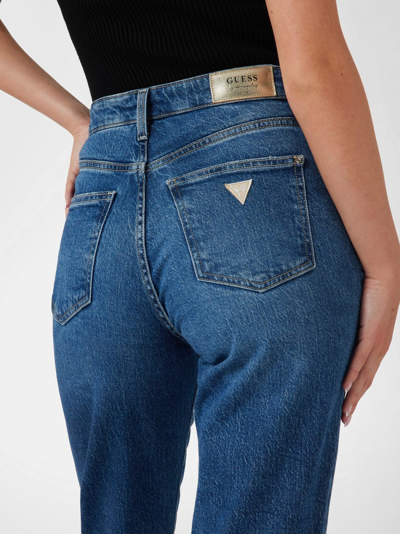 Прямые джинсы GUESS модель W4YA33.D5DD4;OHMY Прямые джинсы GUESS модель W4YA33.D5DD4;OHMY Фото