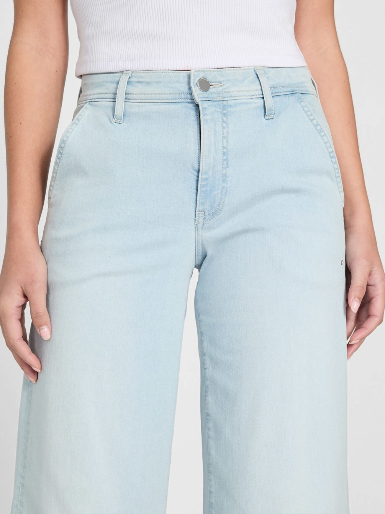 Прямые джинсы GUESS модель W5GA1L.D5NB4;NGLH Прямые джинсы GUESS модель W5GA1L.D5NB4;NGLH Фото