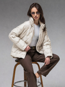 Женская демисезонная куртка ультралегкая весна-осень Viva Wear модель 6535 модель 6535-milky Женская демисезонная куртка ультралегкая весна-осень Viva Wear модель 6535 модель 6535-milky Фото