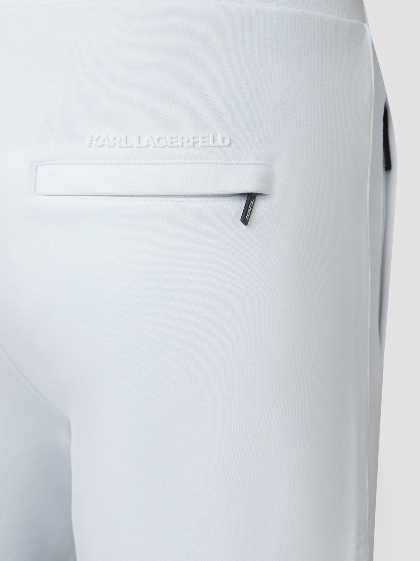 Повсякденні шорти Karl Lagerfeld модель 541900.705407;10 Повсякденні шорти Karl Lagerfeld модель 541900.705407;10 Фото