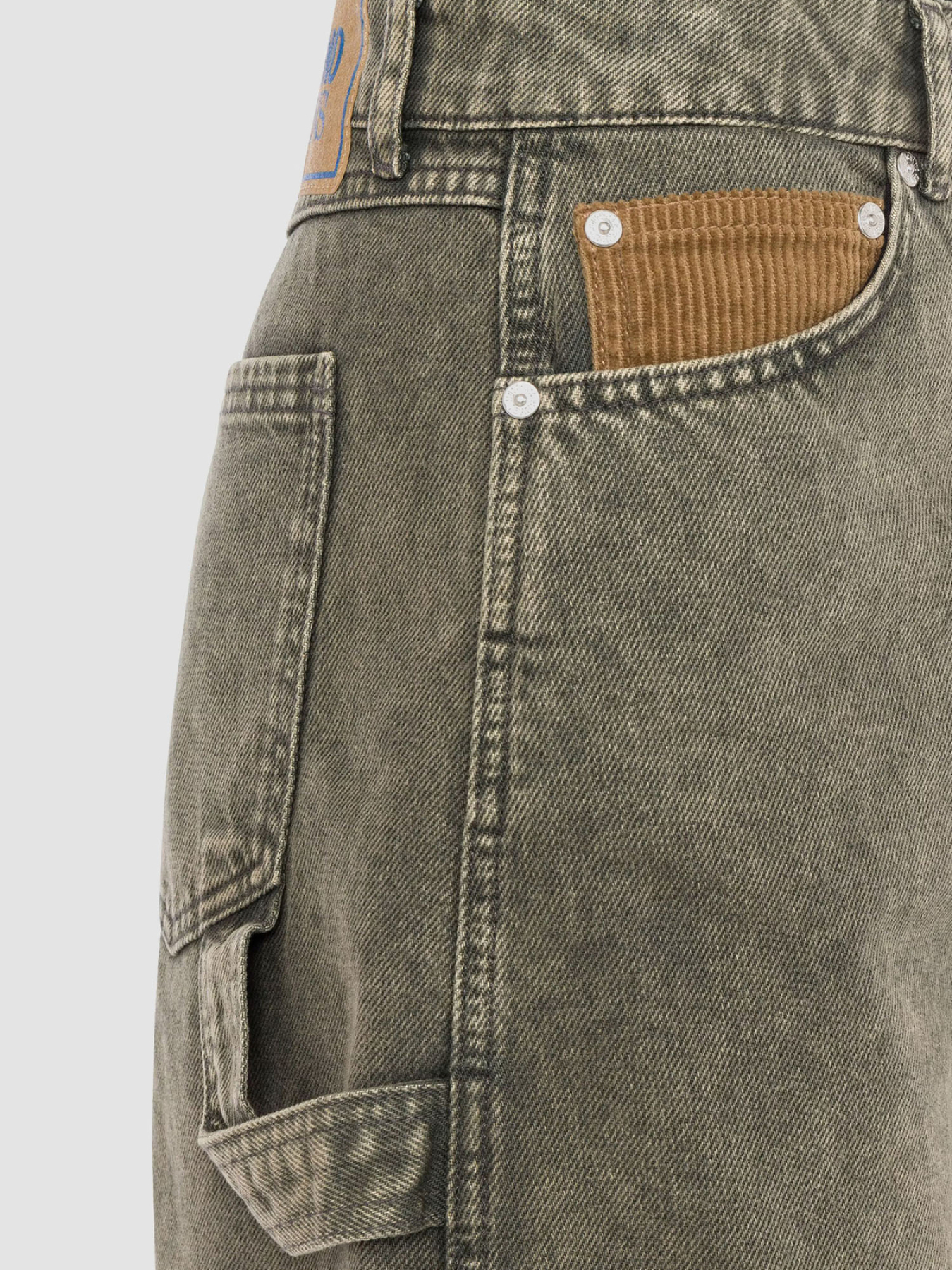 Шорты Moschino модель A0330.3218;1517 Шорты Moschino модель A0330.3218;1517 Фото