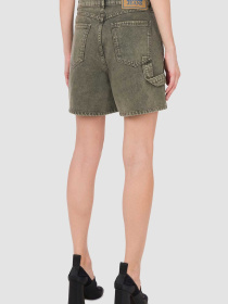 Шорты Moschino модель A0330.3218;1517 Шорты Moschino модель A0330.3218;1517 Фото