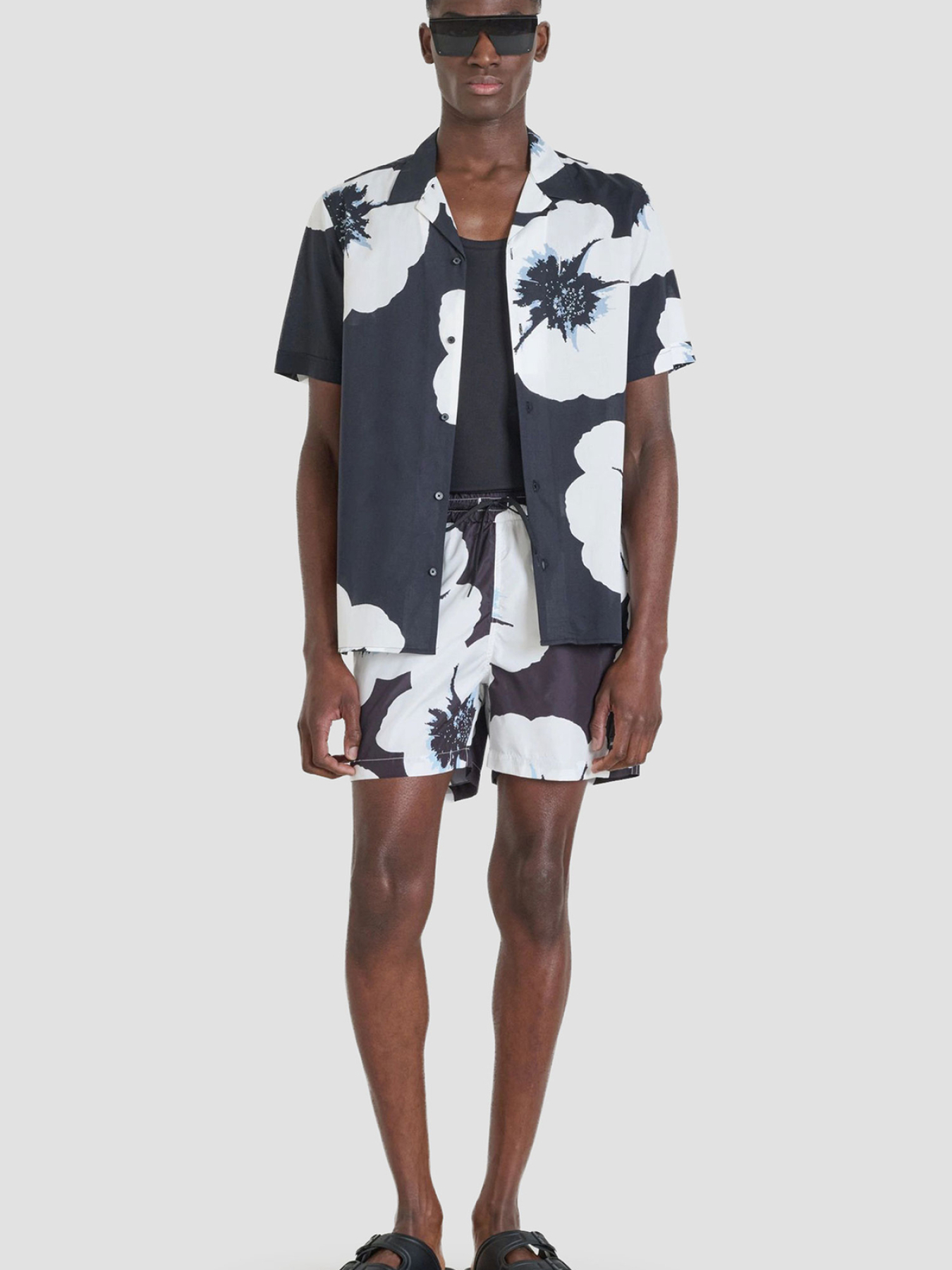 Шорти Antony Morato модель MMBW00084.FA650353;9000 Фото