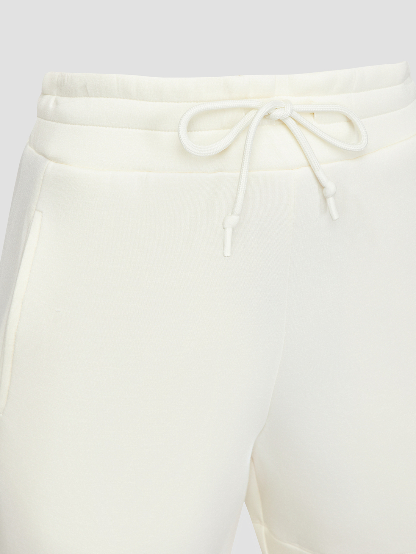 Повседневные шорты GUESS модель V2YD10.K7UW2;G1CX Повседневные шорты GUESS модель V2YD10.K7UW2;G1CX Фото