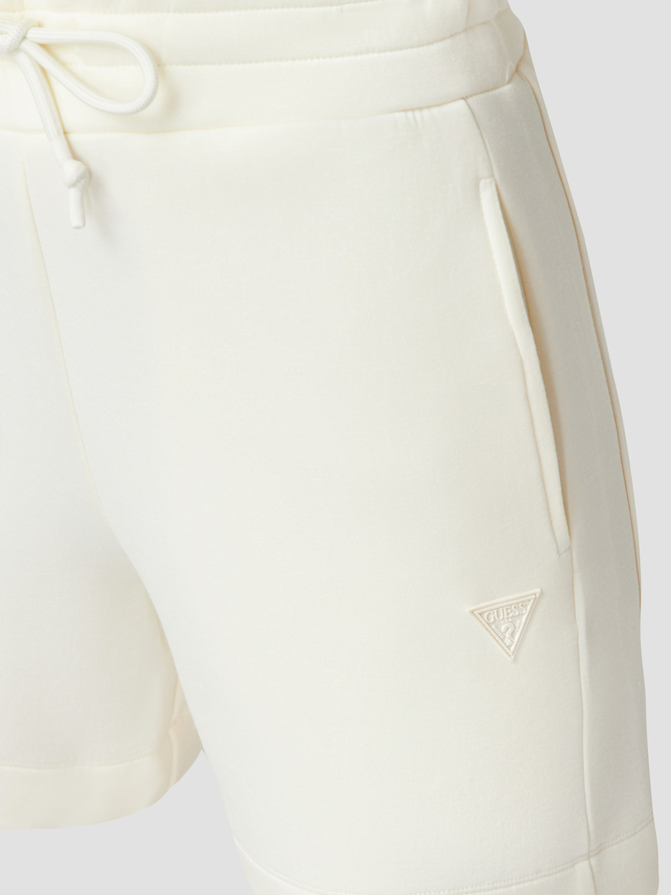 Повседневные шорты GUESS модель V2YD10.K7UW2;G1CX Повседневные шорты GUESS модель V2YD10.K7UW2;G1CX Фото