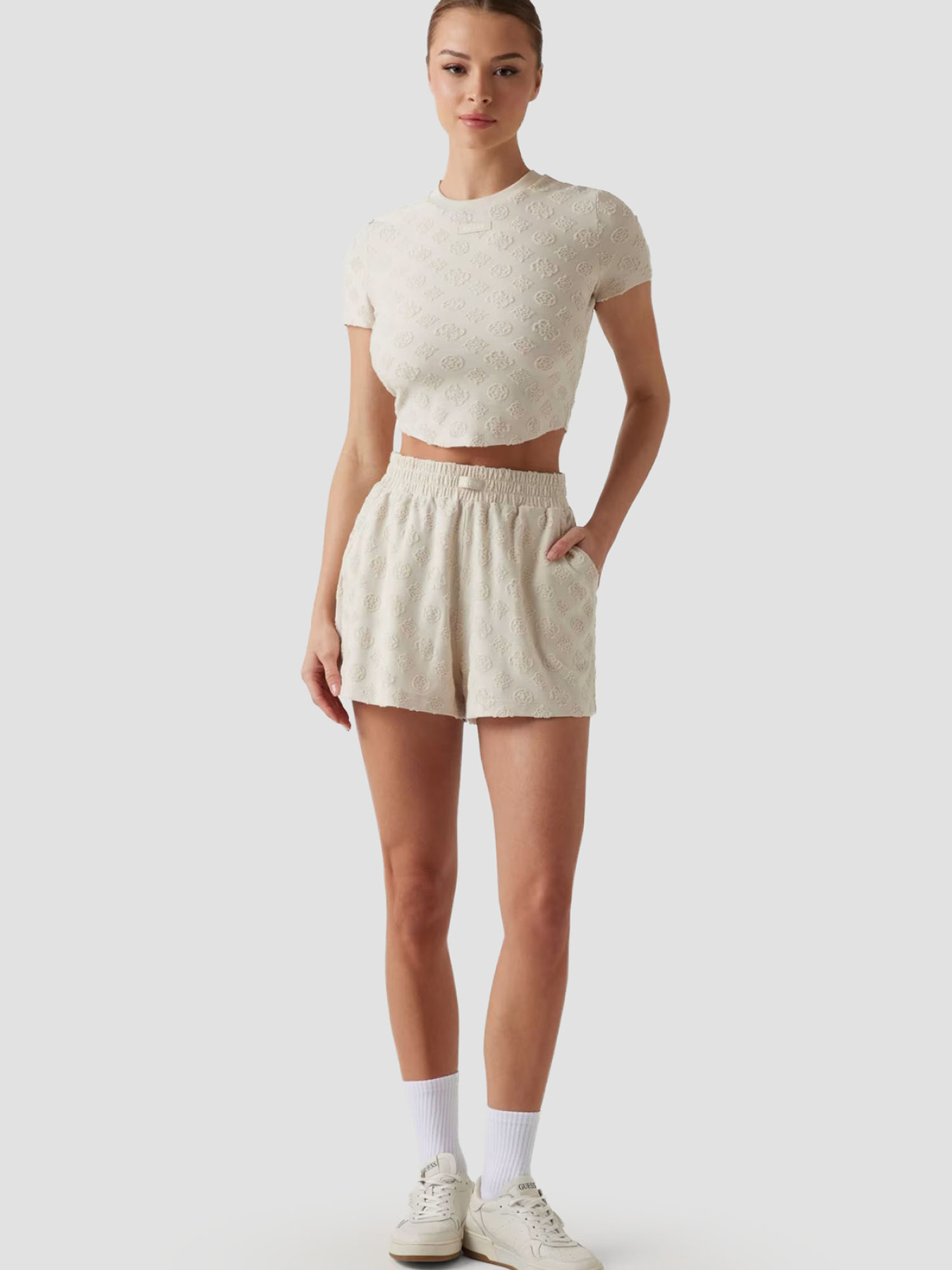 Повсякденні шорти GUESS модель V5GD16.KCT02;FNFN Фото