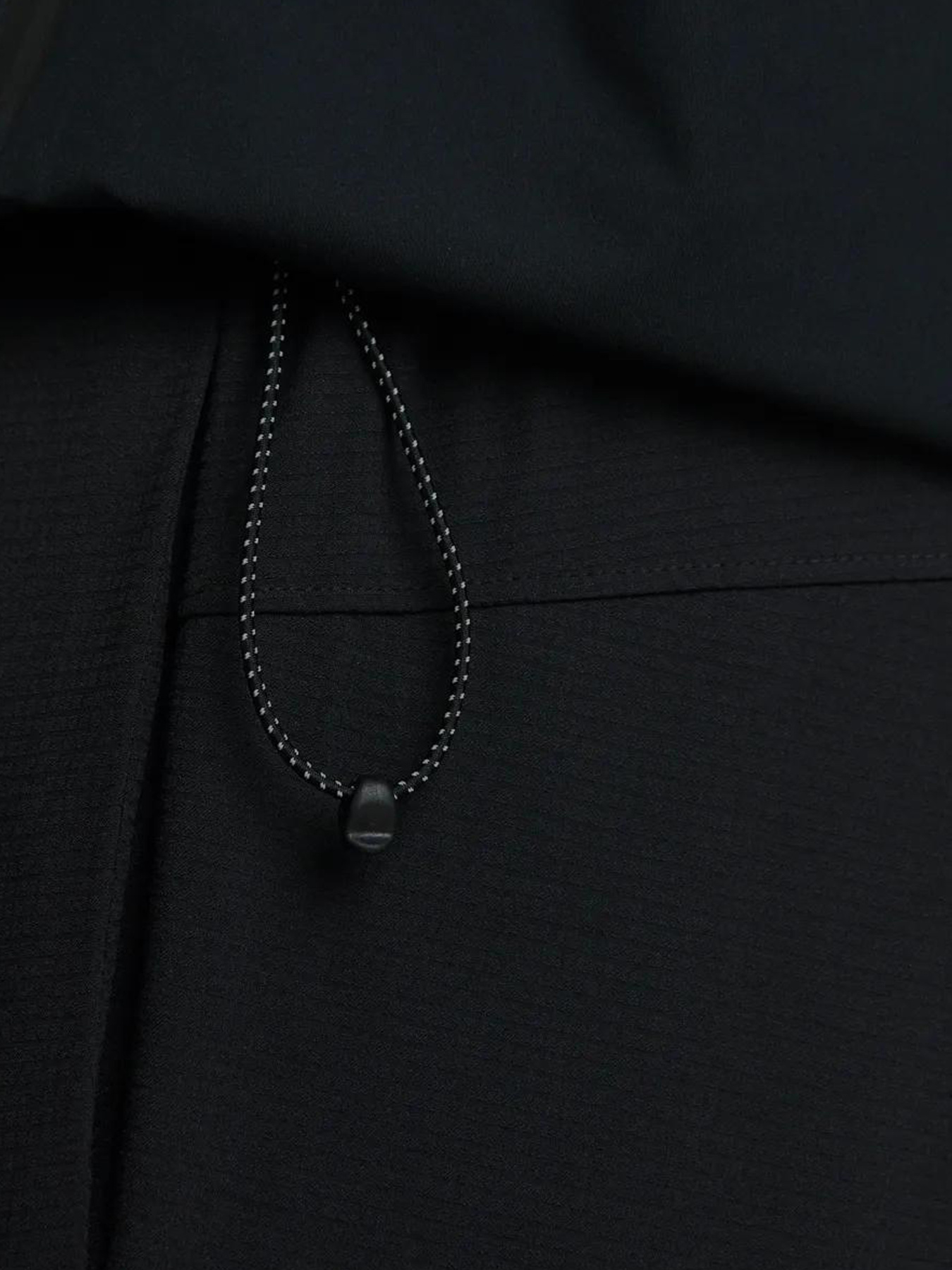 Чоловіча вітрівка Saucony HURRICANE WATERPROOF JACKET модель SAM800360-WHBK Фото