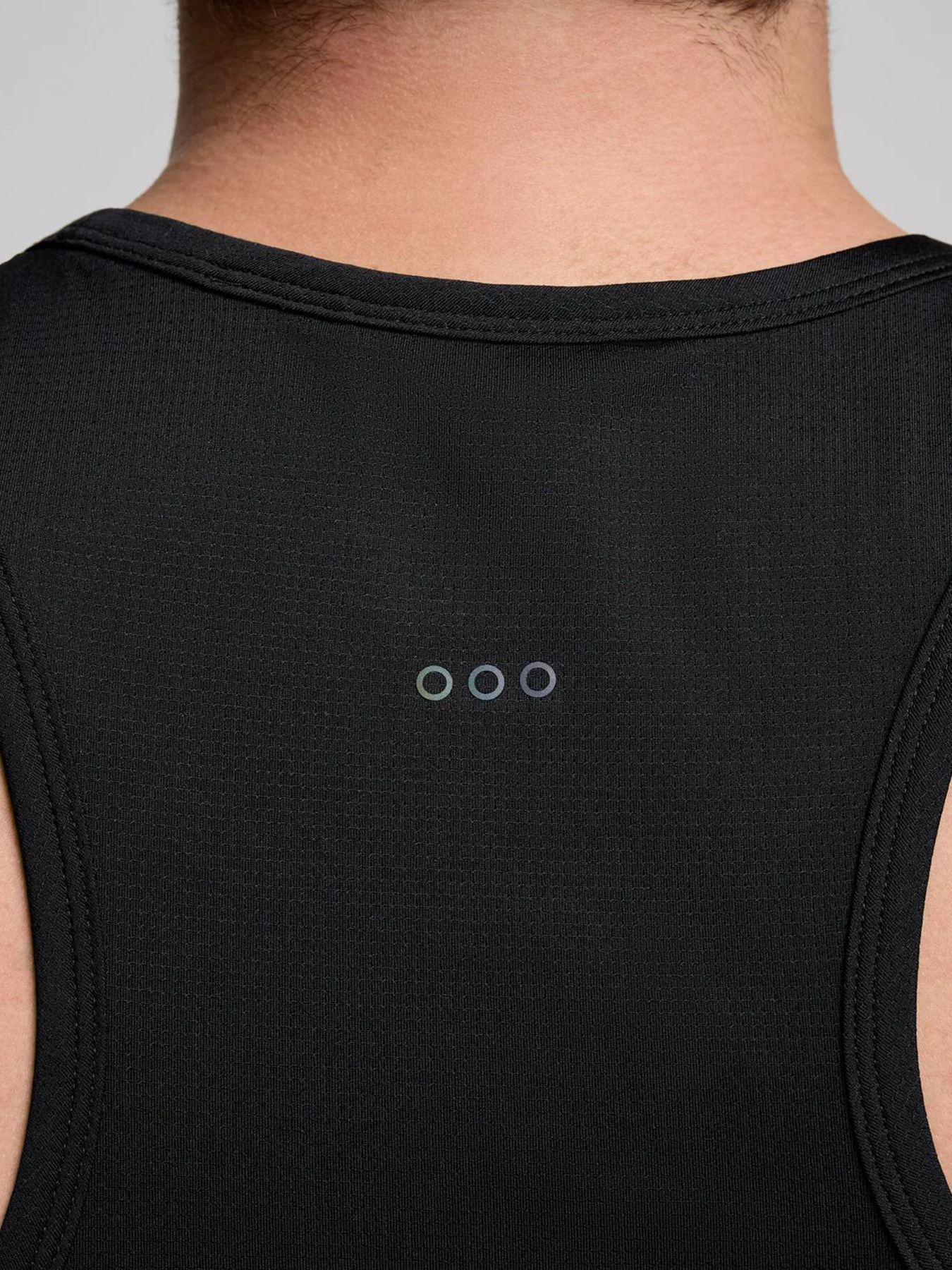 Спортивная майка Saucony модель SAM800375-BK Фото