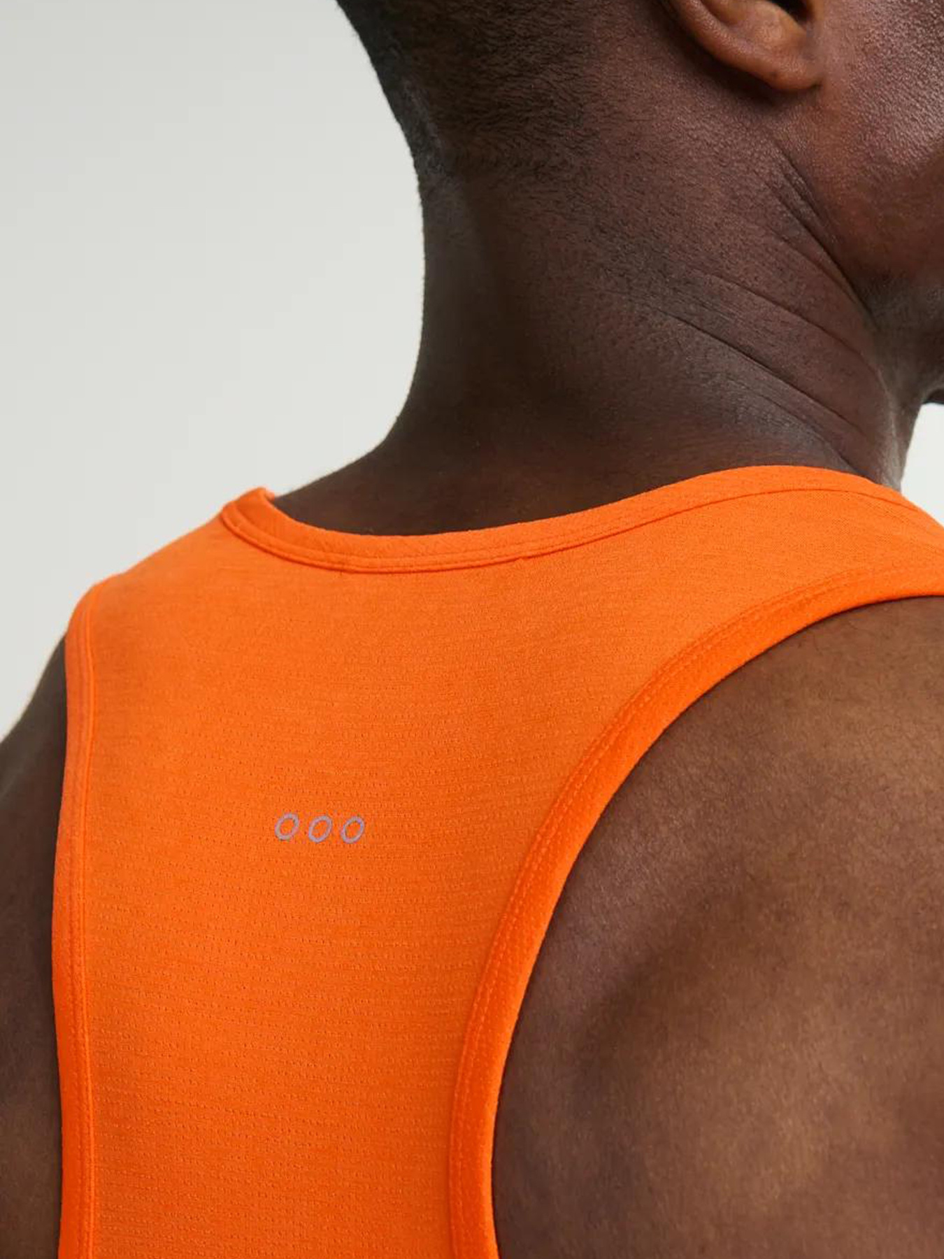 Спортивная майка Saucony модель SAM800375-FIRH Фото