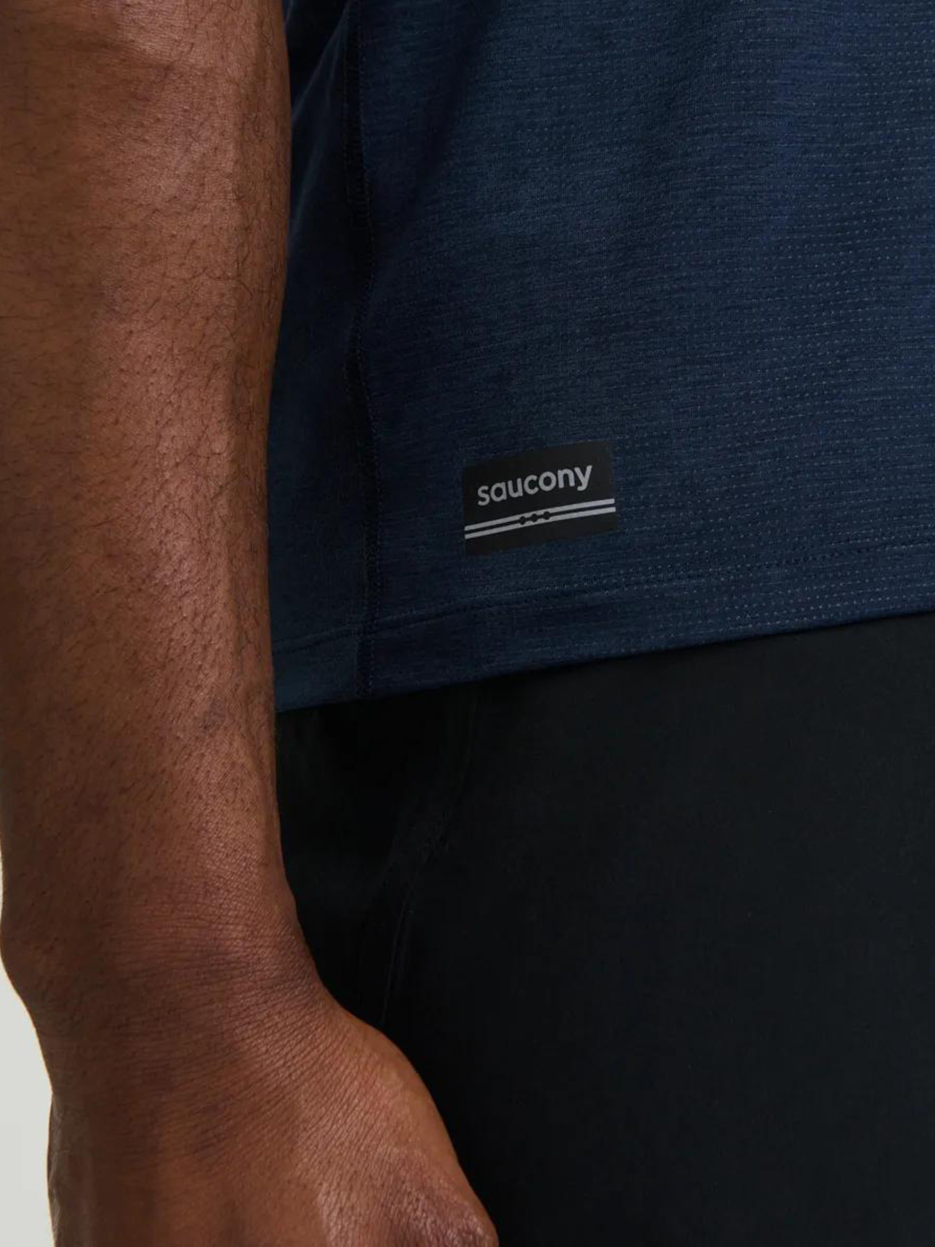 Спортивная майка Saucony модель SAM800375-NVH Фото