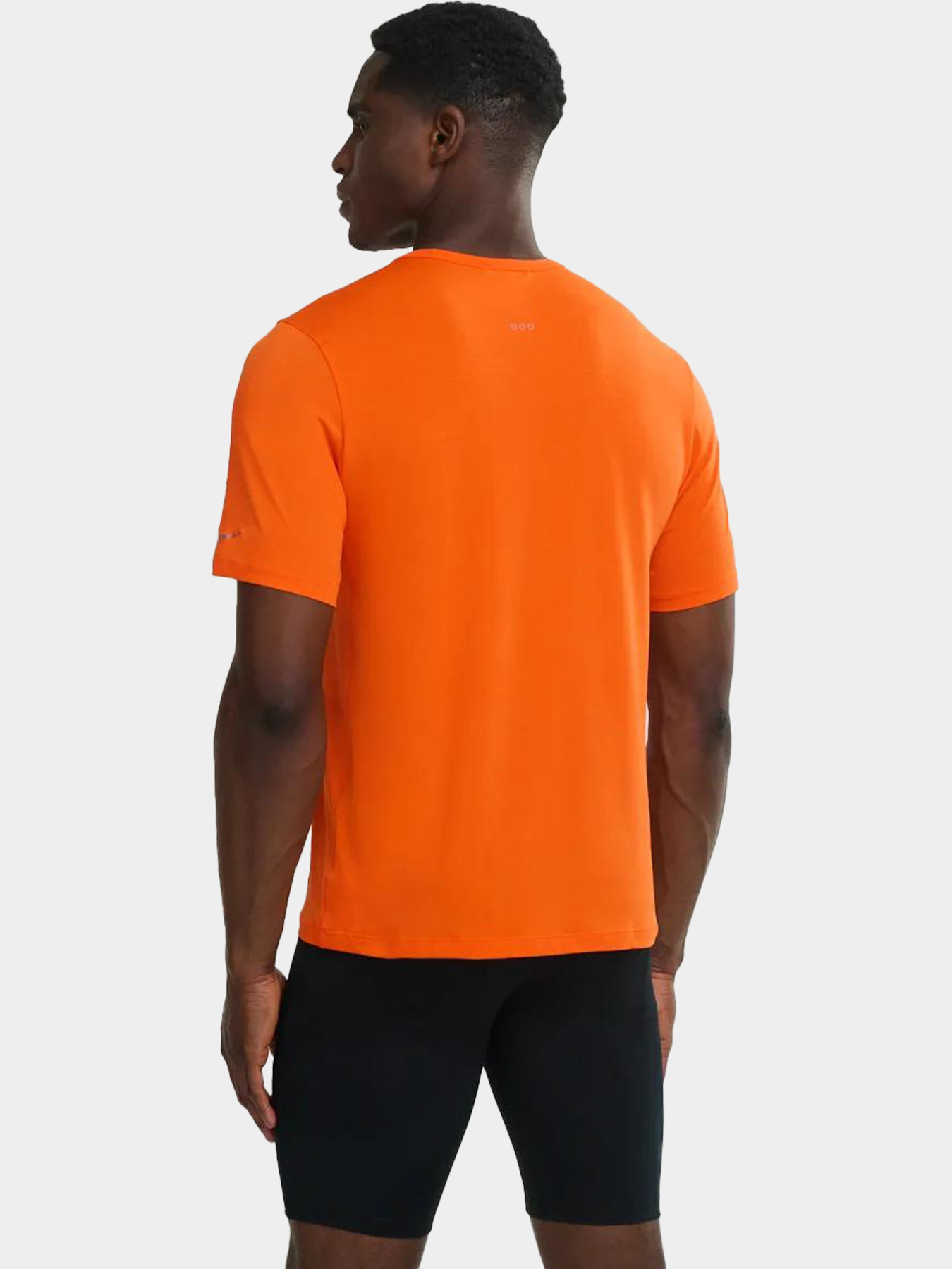 Спортивная футболка Saucony модель SAM800377-FIRH Фото