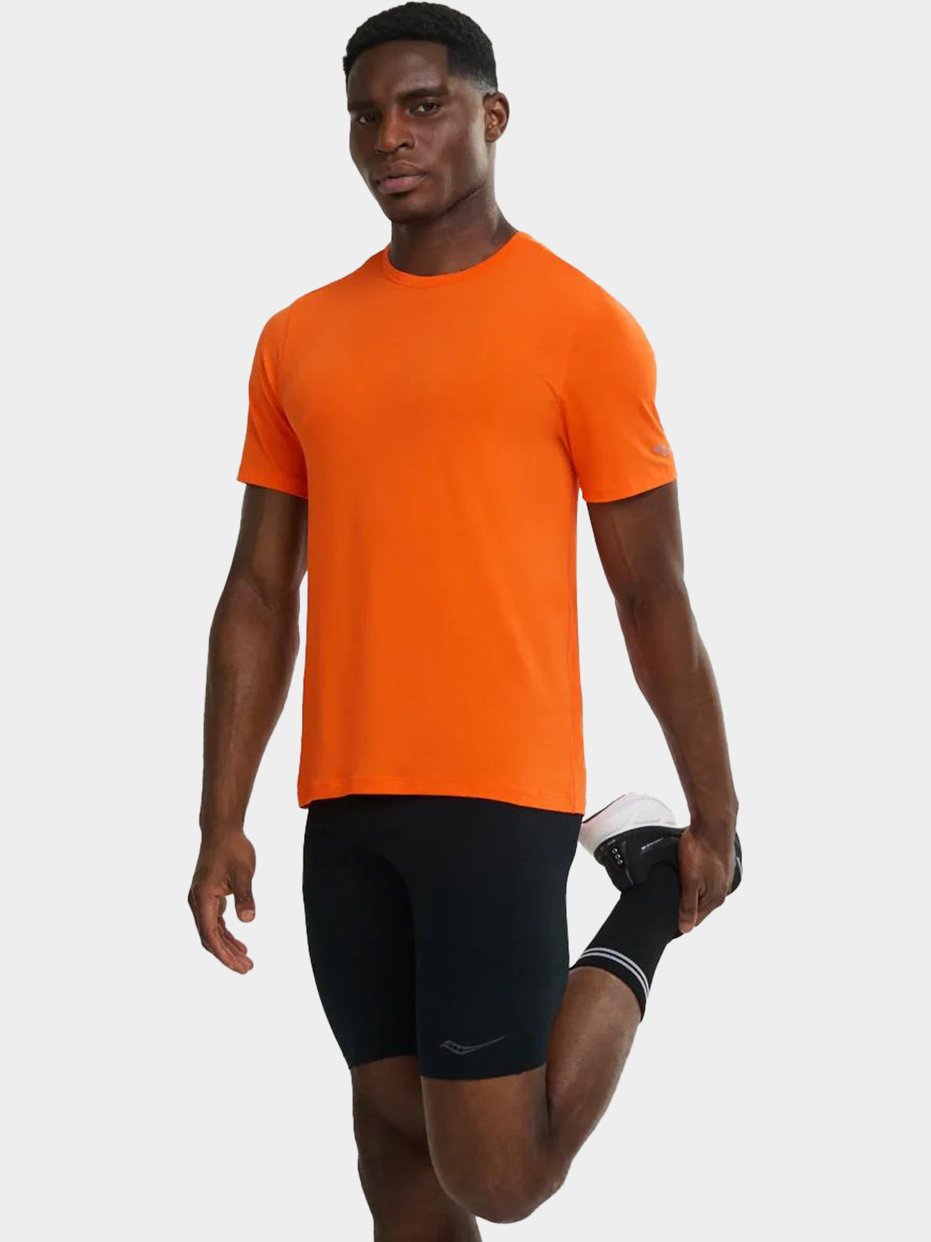 Спортивная футболка Saucony модель SAM800377-FIRH Фото