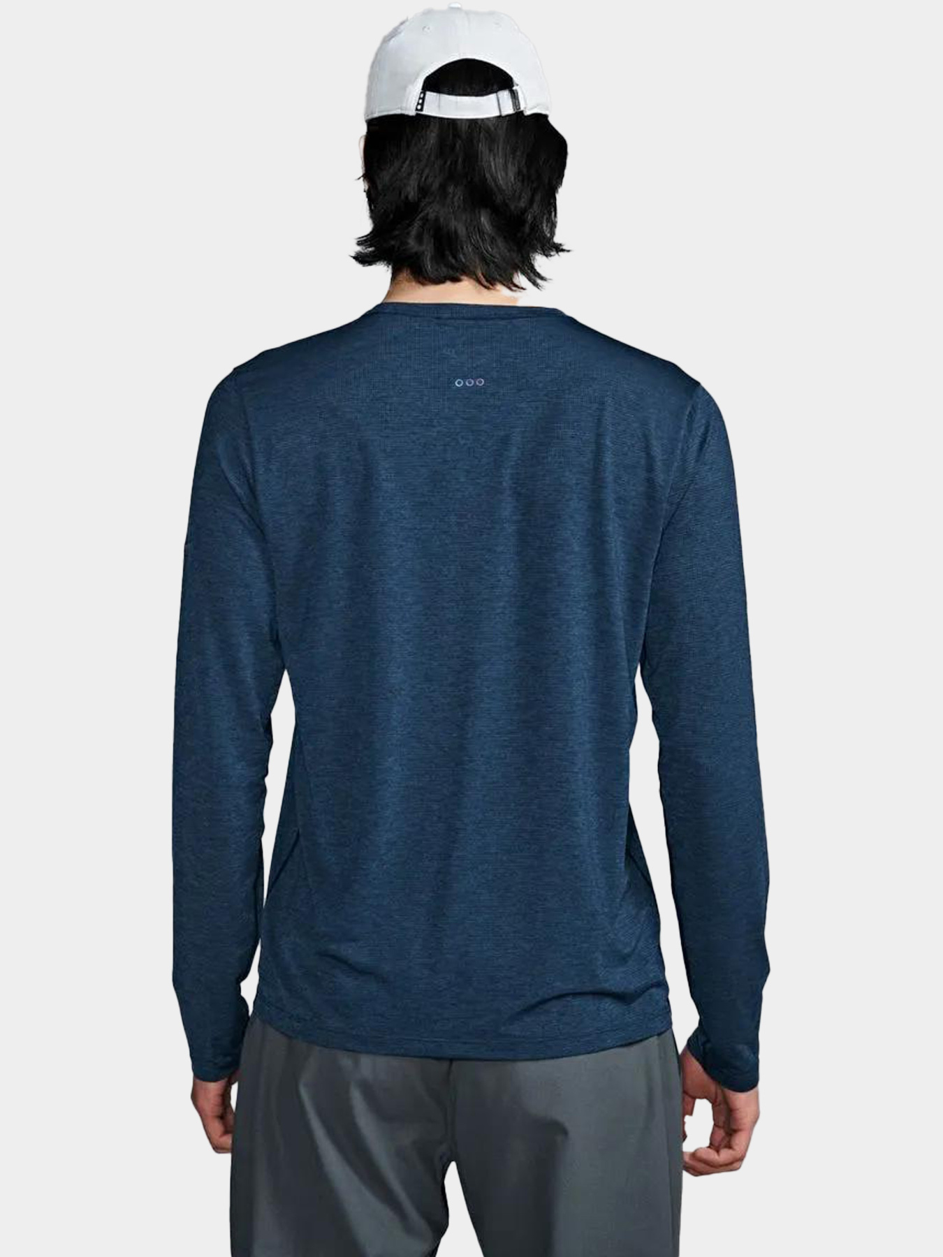 Чоловічій лонгслів Saucony STOPWATCH LONG SLEEVE модель SAM800379-NVH Фото