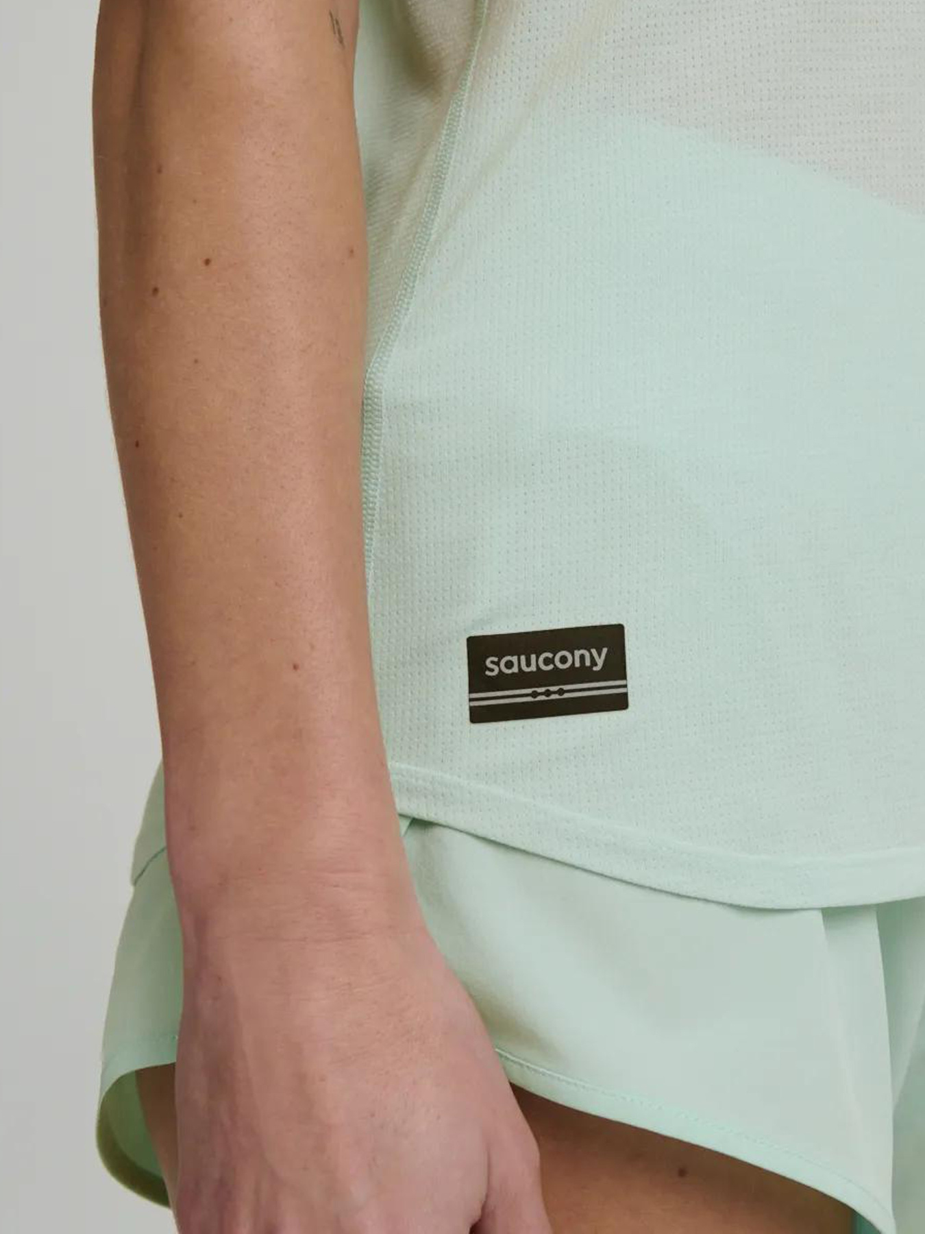 Женская майка Saucony STOPWATCH SINGLET модель SAW800482-AQH Фото