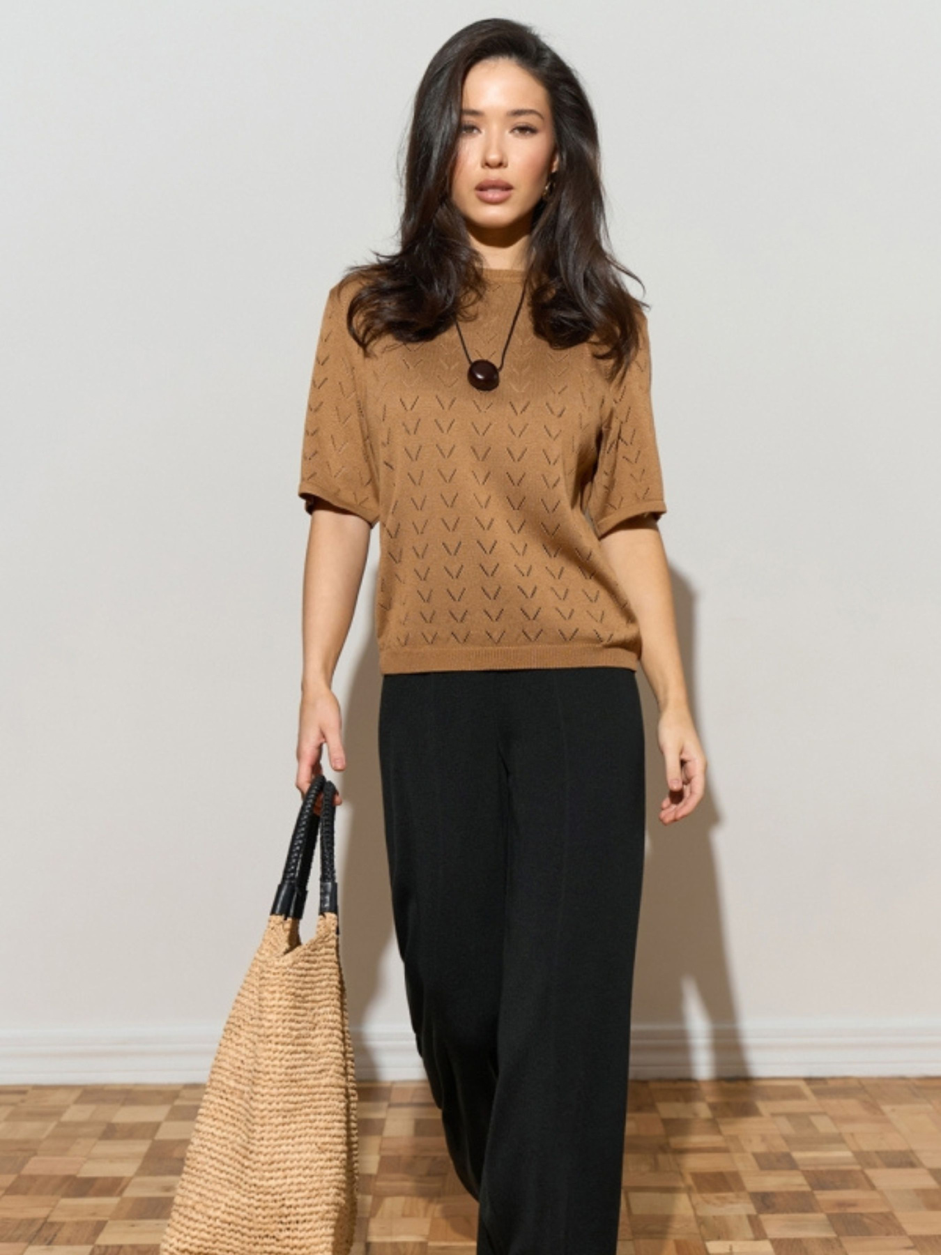 Жіночий ажурний топ із віскози, Коричневий TrikoBakh (2915) модель 2915-karamelx Жіночий ажурний топ із віскози, Коричневий TrikoBakh (2915) модель 2915-karamelx Фото