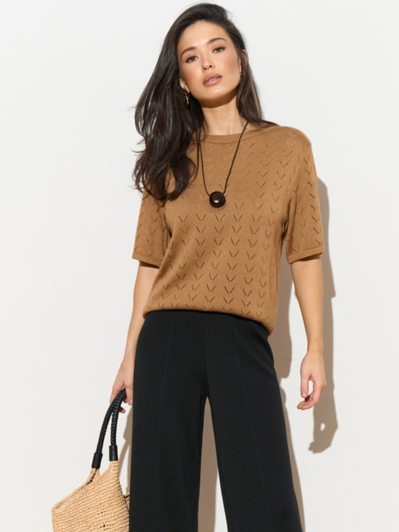 Жіночий ажурний топ із віскози, Коричневий TrikoBakh (2915) модель 2915-karamelx Жіночий ажурний топ із віскози, Коричневий TrikoBakh (2915) модель 2915-karamelx Фото