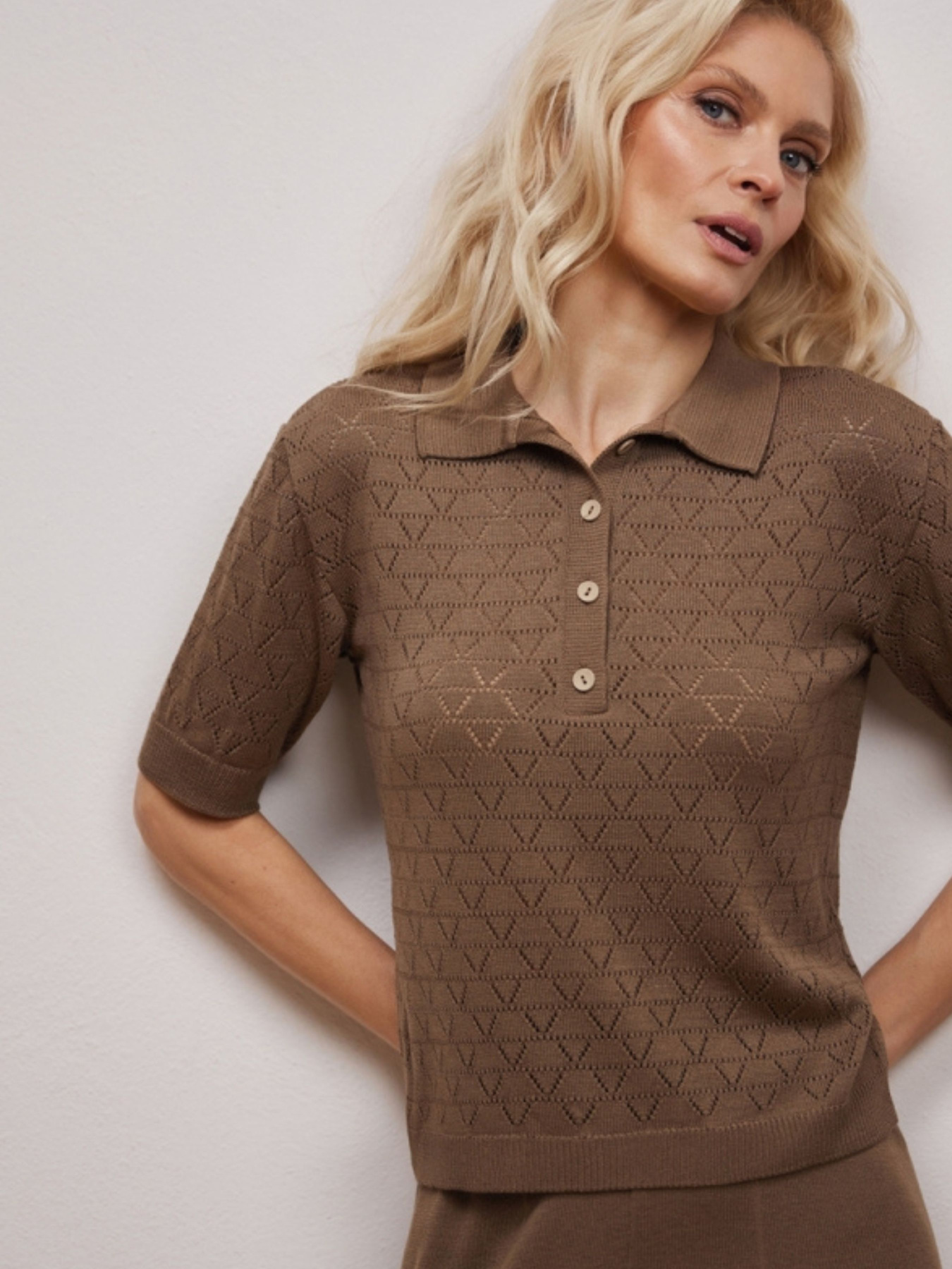 Жіноче ажурне поло з коротким рукавом, Капучино TrikoBakh (2919) модель 2919-kapuchno Фото