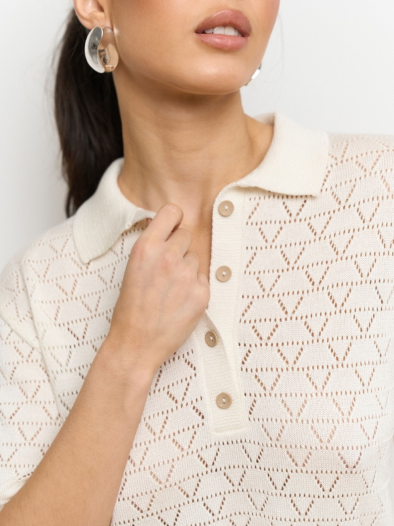 Жіноче ажурне поло з коротким рукавом, Молочний TrikoBakh (2919) модель 2919-molochnij Фото