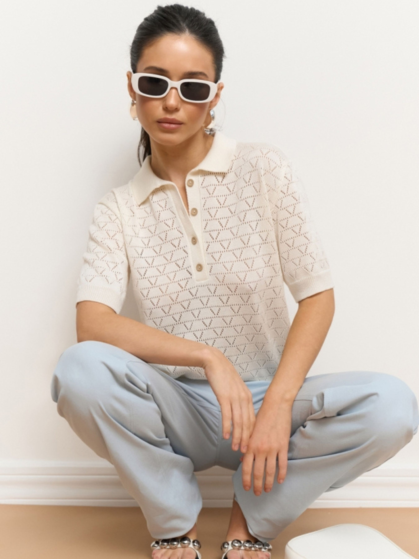 Жіноче ажурне поло з коротким рукавом, Молочний TrikoBakh (2919) модель 2919-molochnij Фото