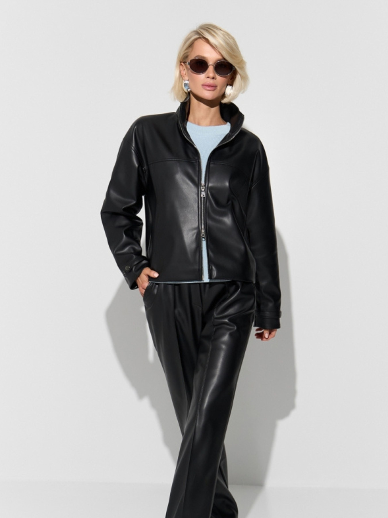 Куртки и дубленки TrikoBakh модель 3099-chornij Фото