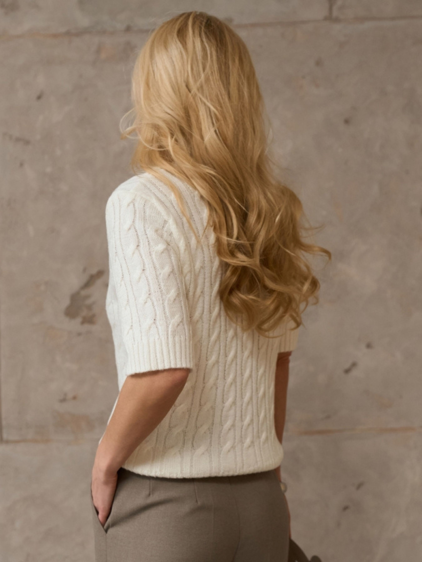 Свитры и кардиганы TrikoBakh модель 2944-moloko Фото