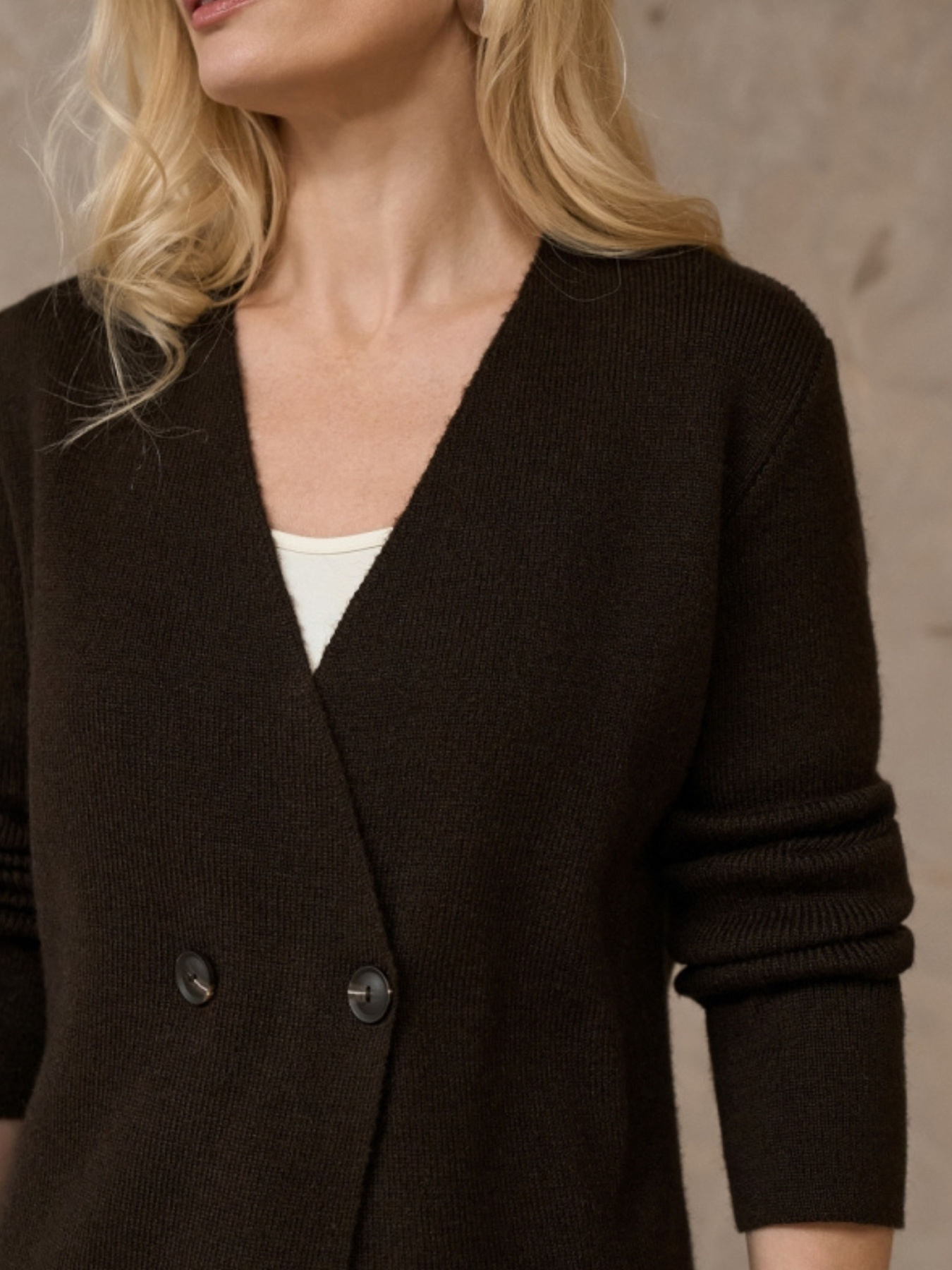 Свитры и кардиганы TrikoBakh модель 2913-shokoladnij Фото