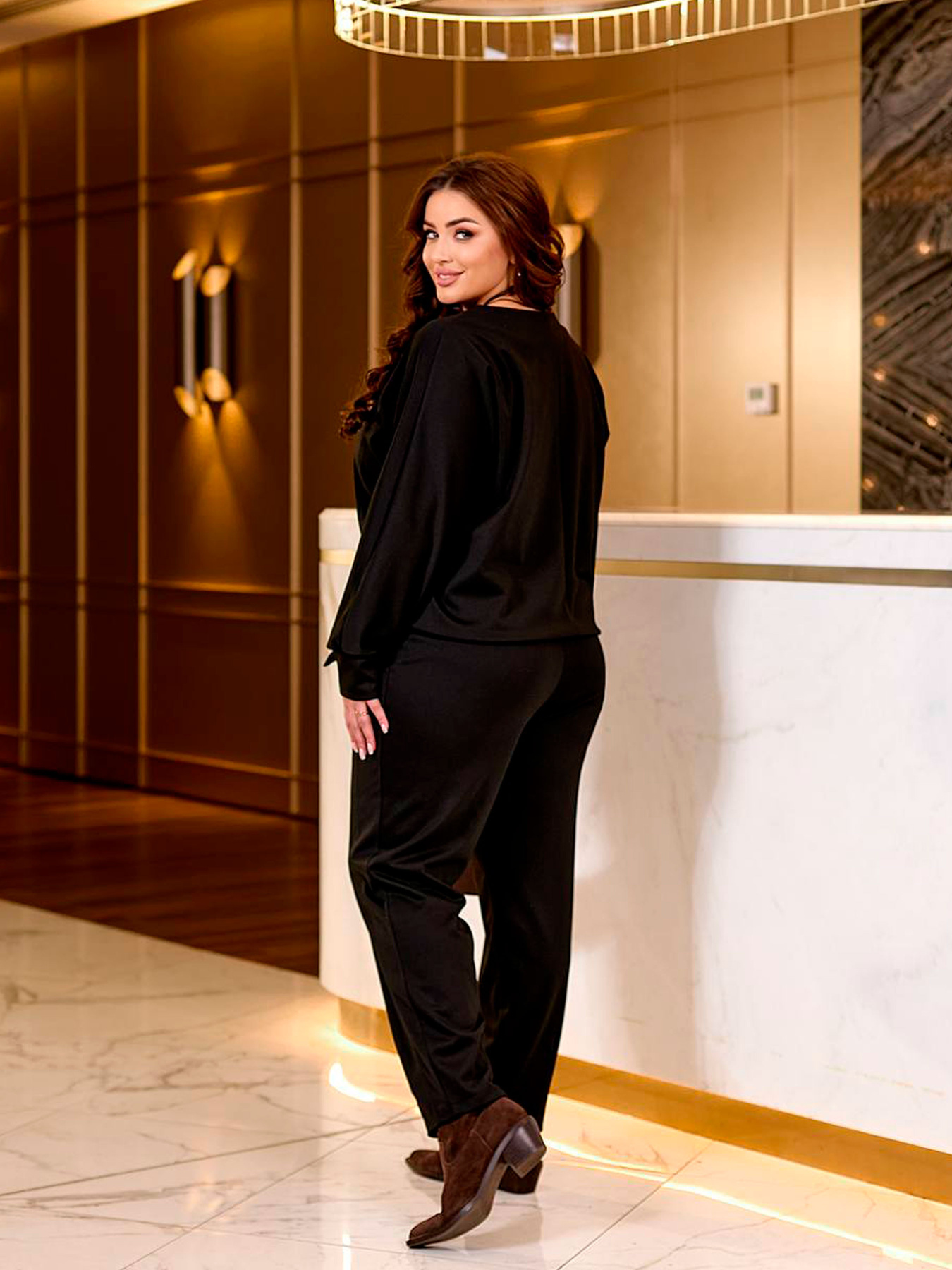 Костюмы Uaclothes модель like16420-chernj Фото