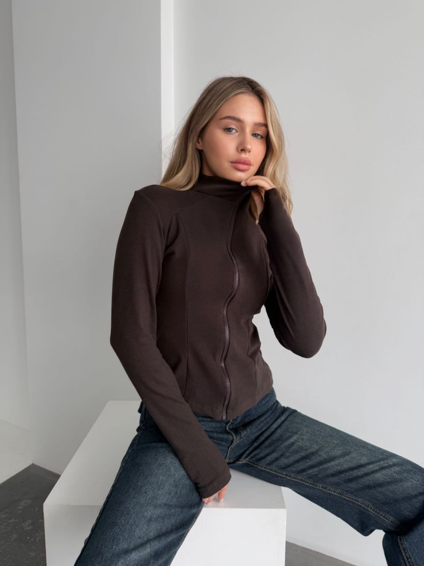 Худи и свитшоты Uaclothes модель like16011-korichnevj Фото