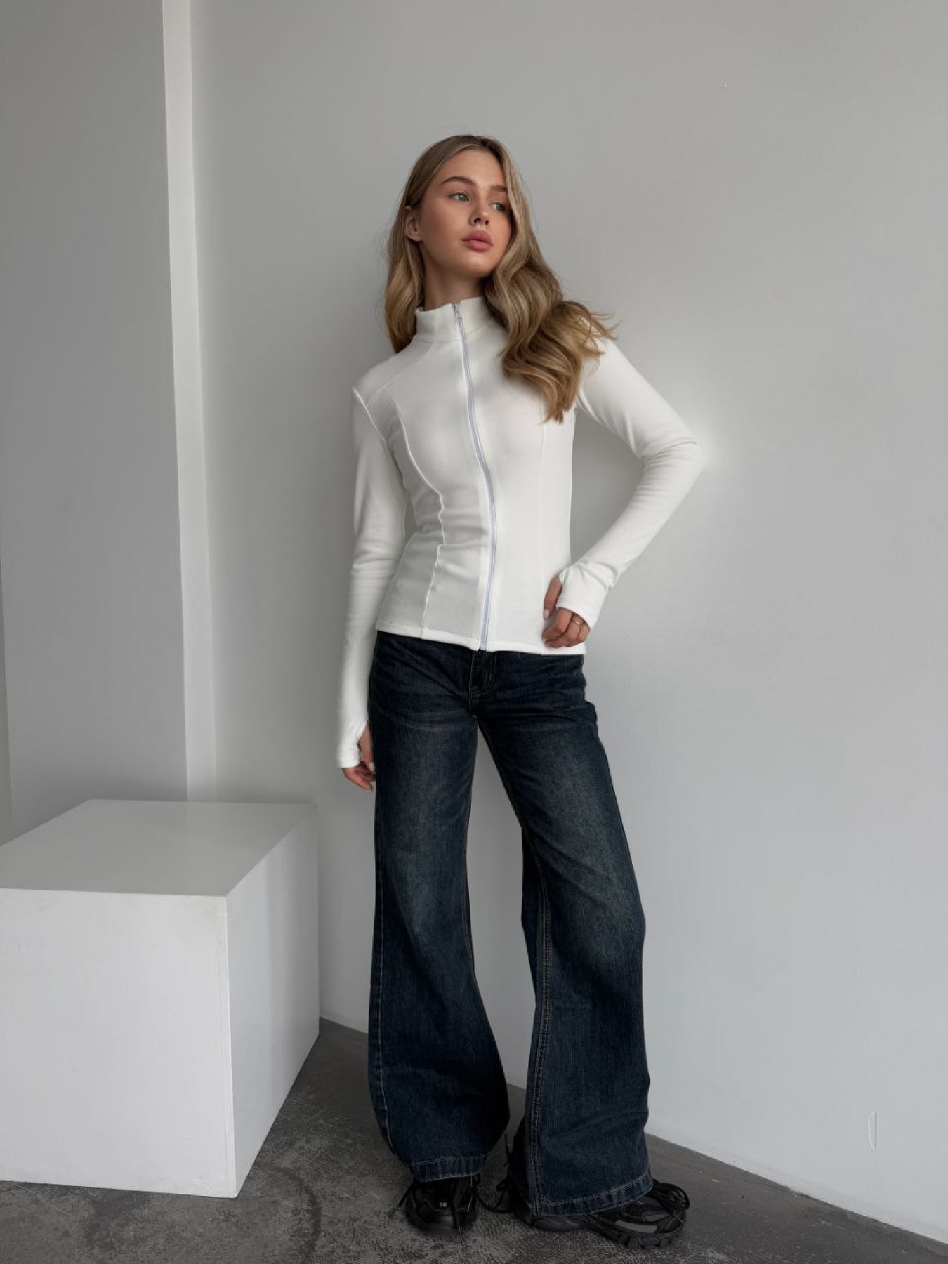 Худи и свитшоты Uaclothes модель like16011-molochnj Фото