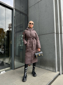 Жіноче зимове пальто-пуховик з капюшоном та паском, Коричневий Uaclothes (like15636) модель like15636-korichnevj Фото