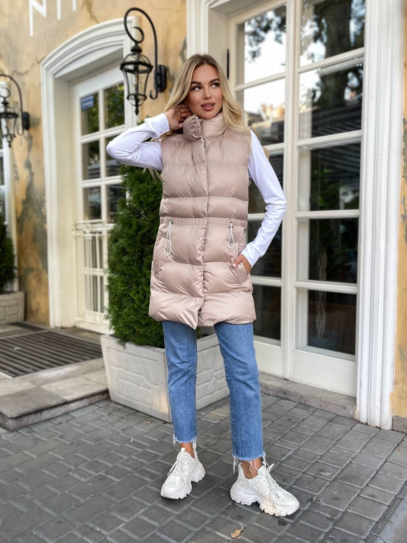 Жіночий подовженний демісезонний жилет, Бежевий Uaclothes (like15263) модель like15263-bezhevj Фото