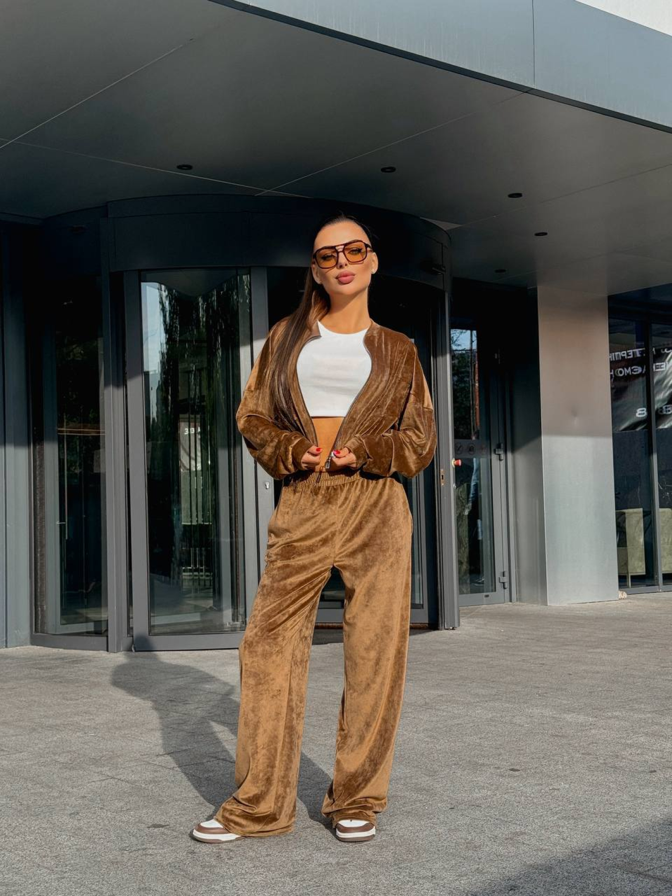 Костюмы Uaclothes модель like15095-korichnevj Фото